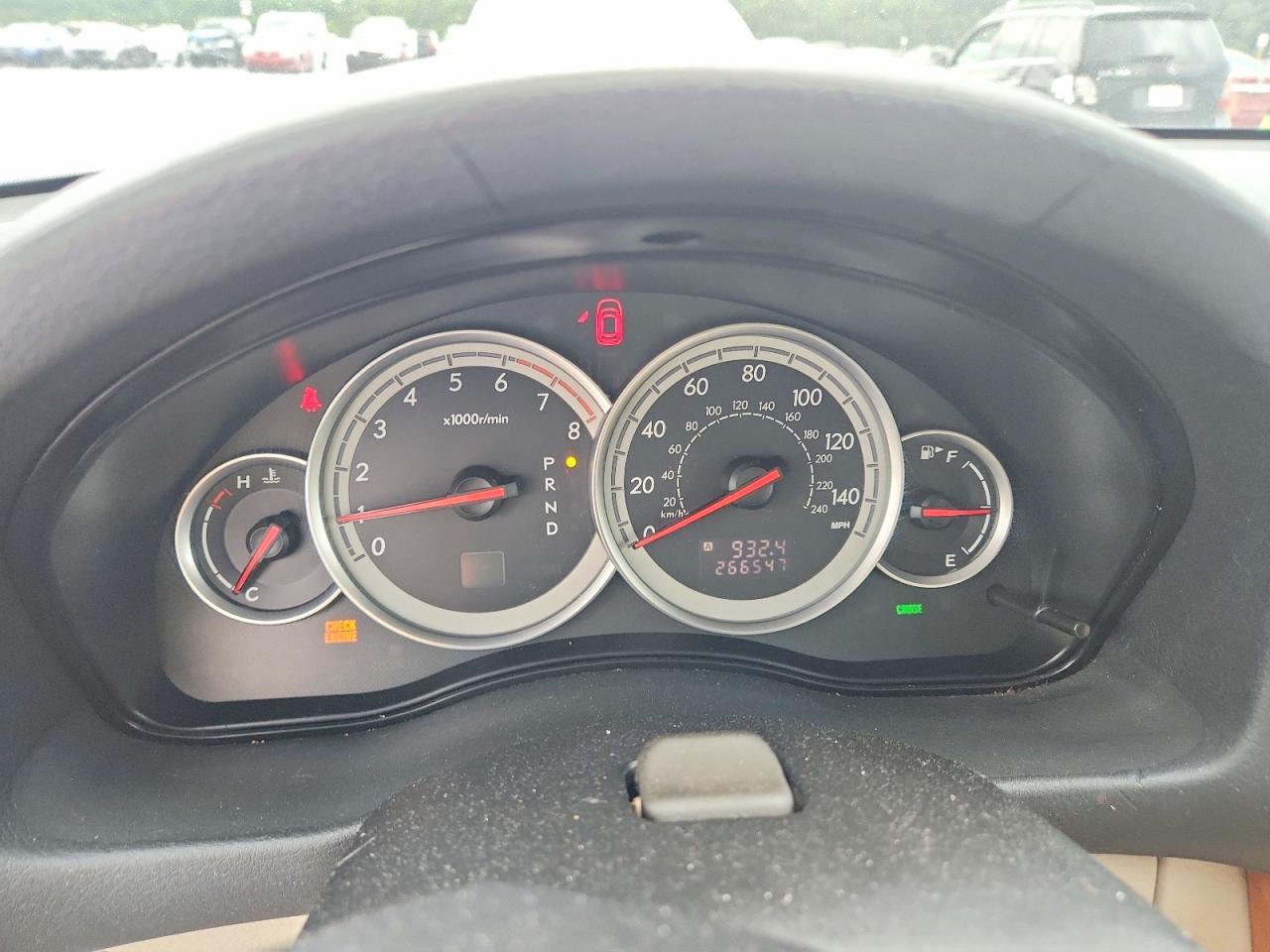 2005 Subaru Legacy Outback 2.5i Бежевый vin: 4S4BP61C057315133