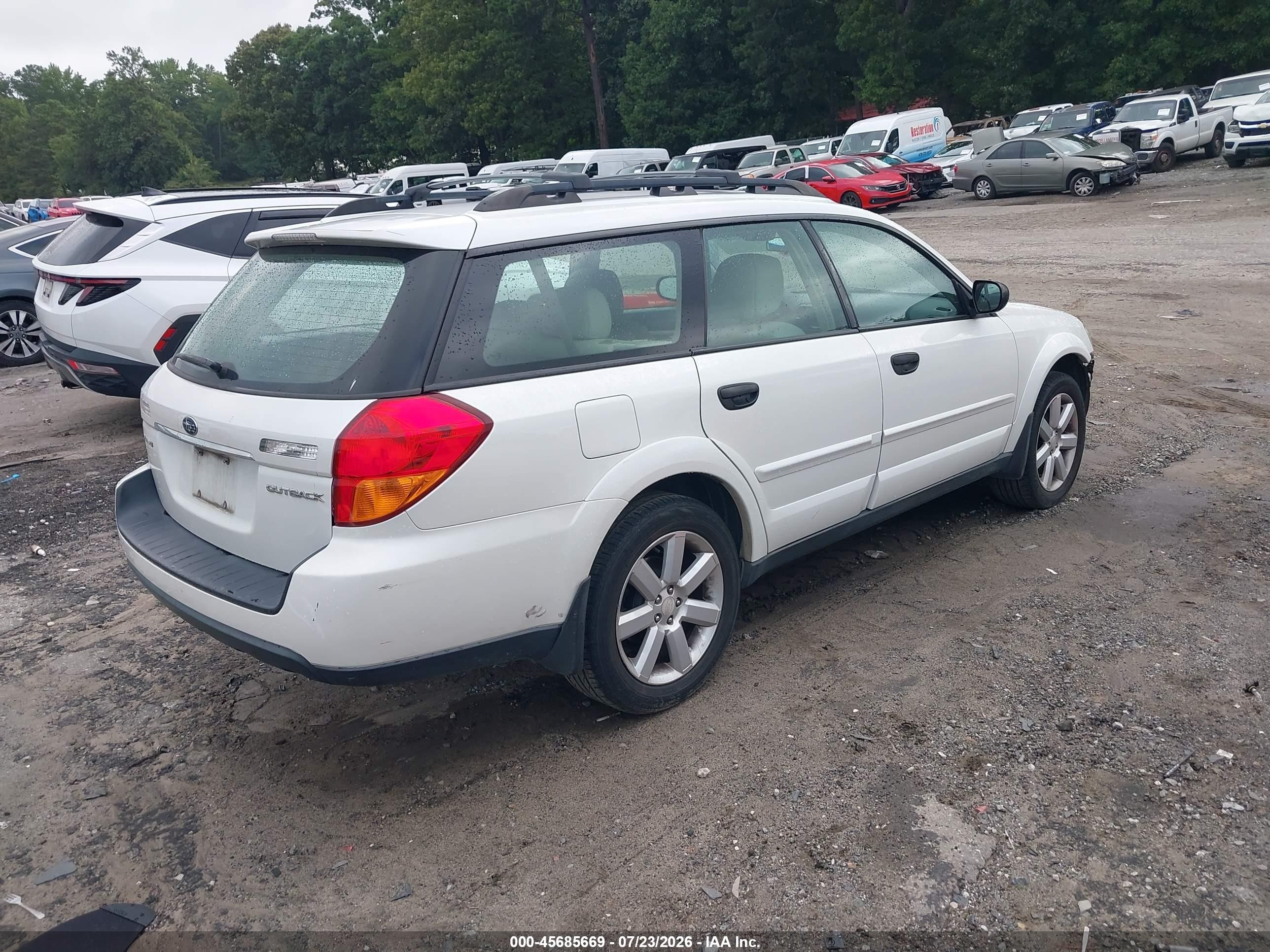 2006 Subaru Legacy   White vin: 4S4BP61C067318020
