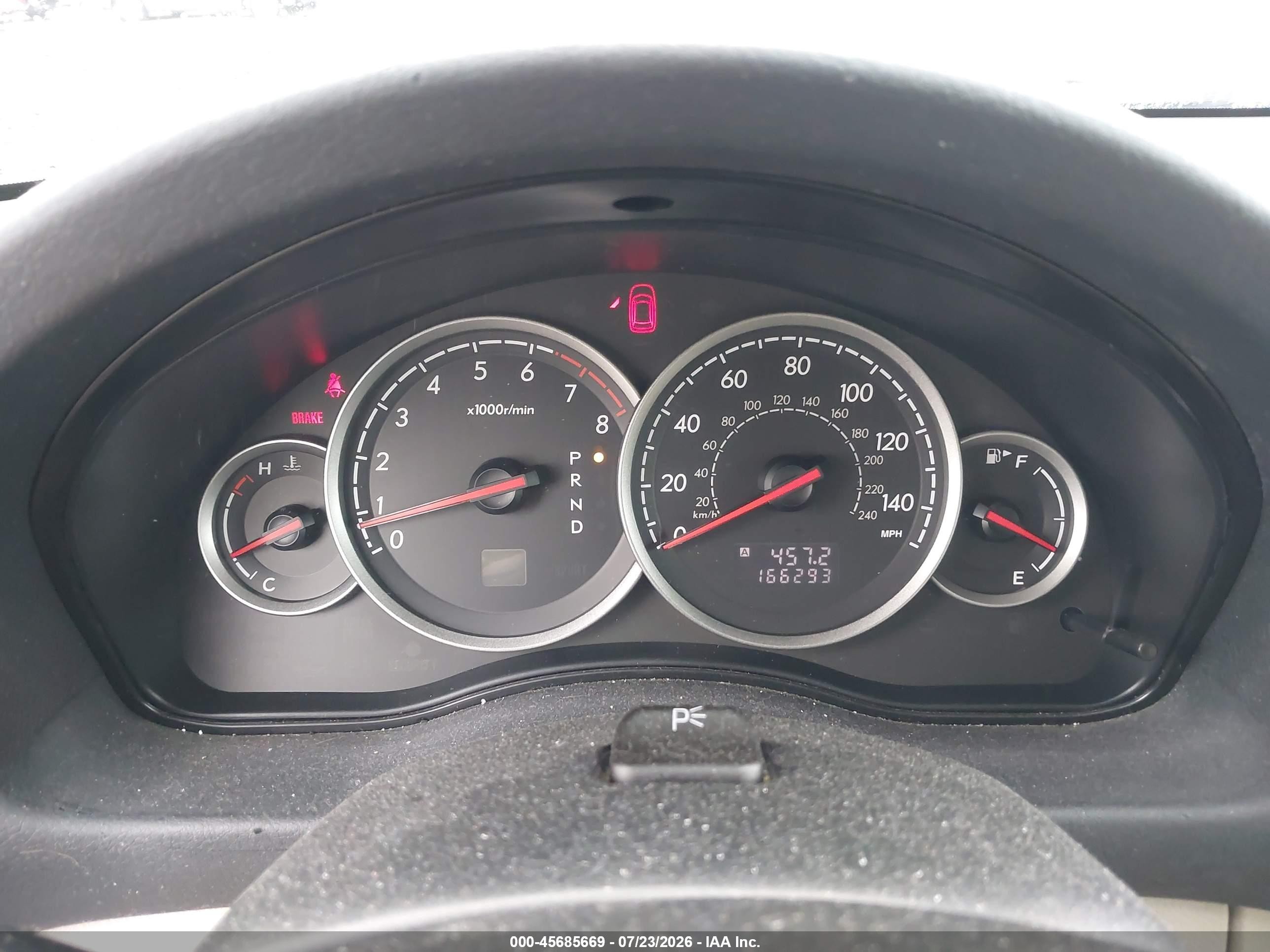 2006 Subaru Legacy   White vin: 4S4BP61C067318020