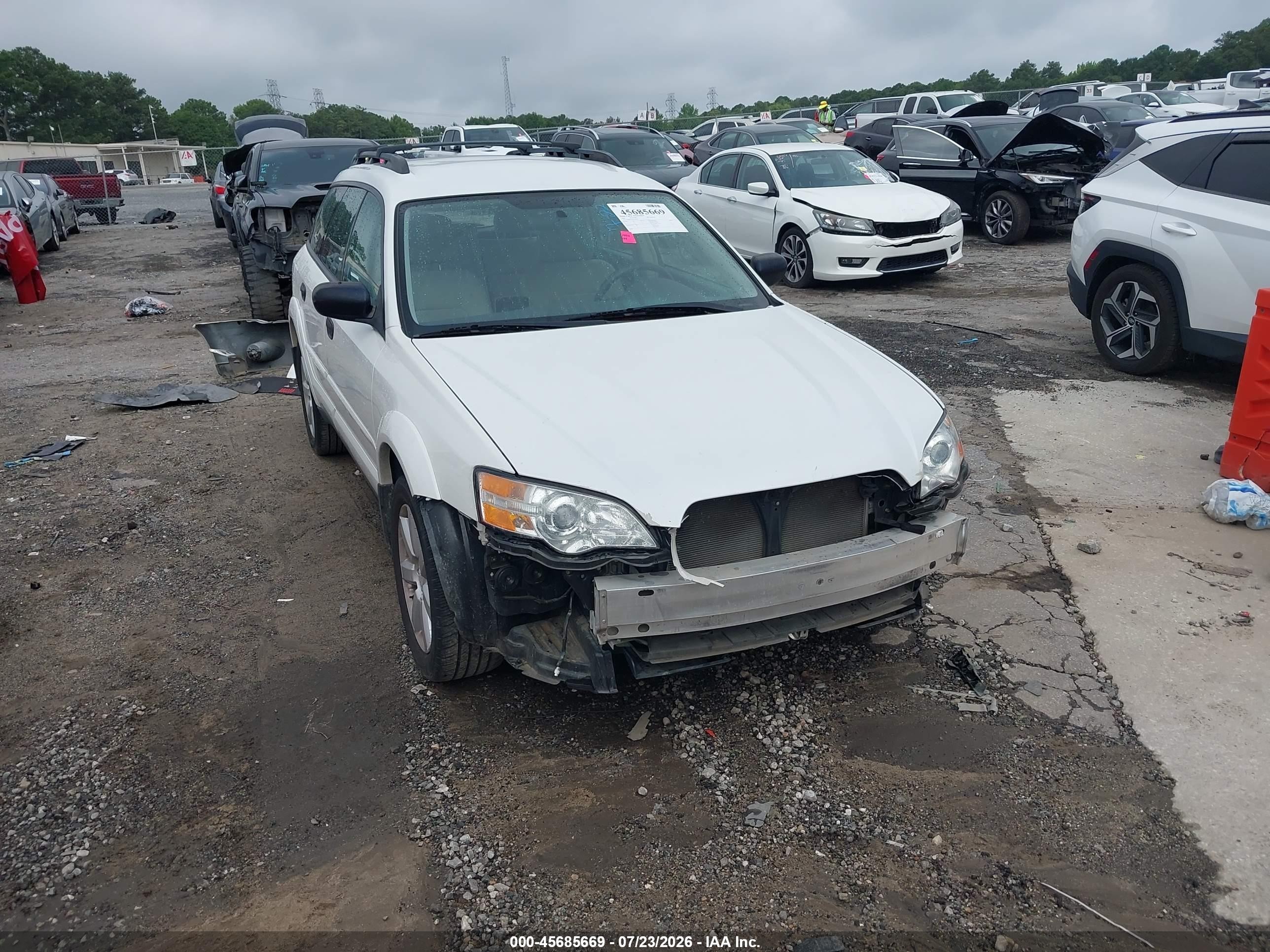 2006 Subaru Legacy   White vin: 4S4BP61C067318020
