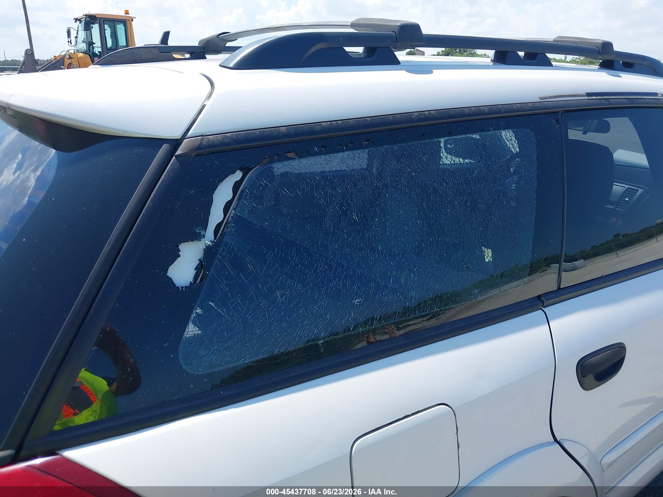 2006 Subaru Outback 2.5i White vin: 4S4BP61C067319376
