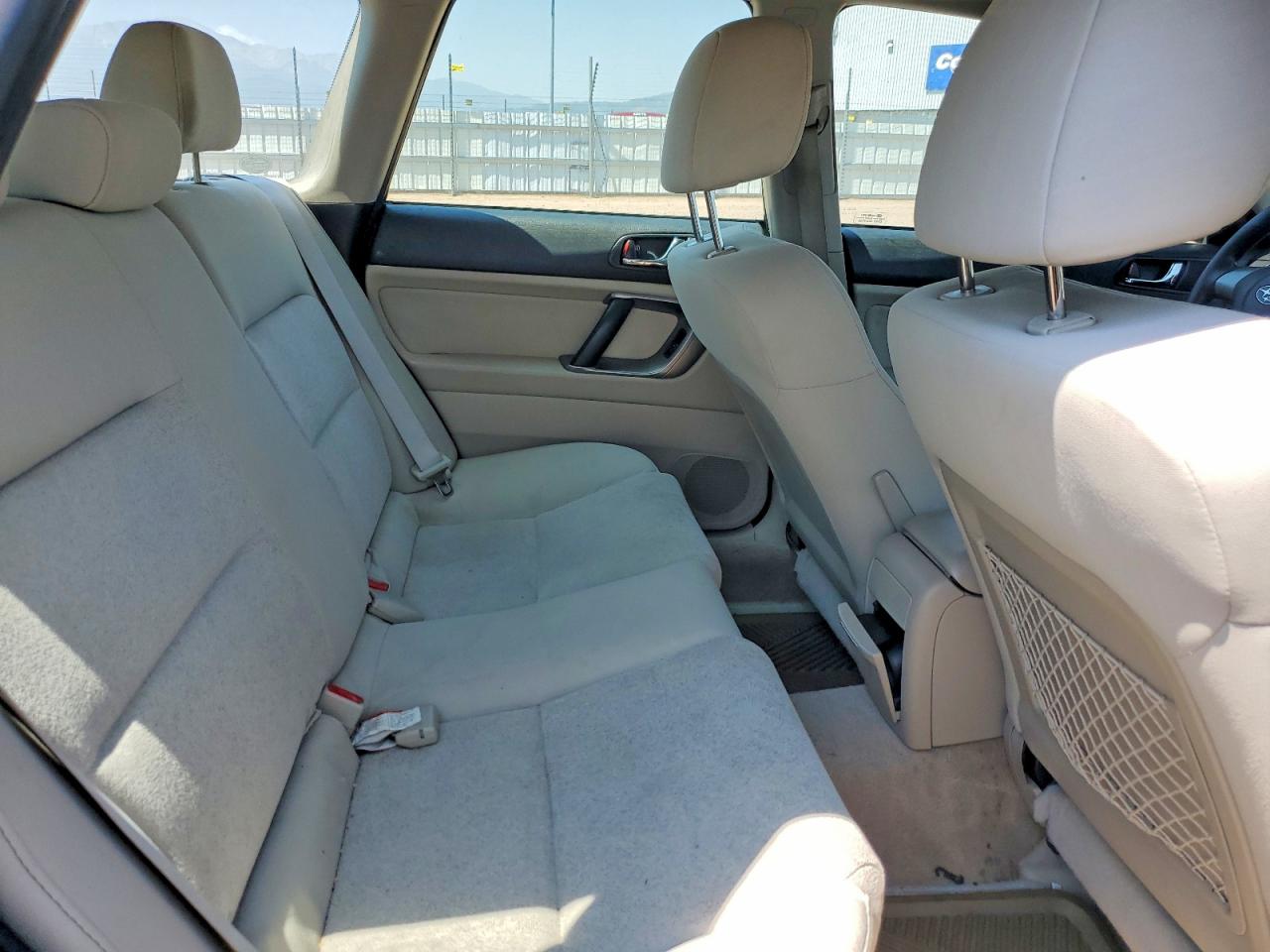 2008 Subaru Outback 2.5i Gold vin: 4S4BP61C087366216