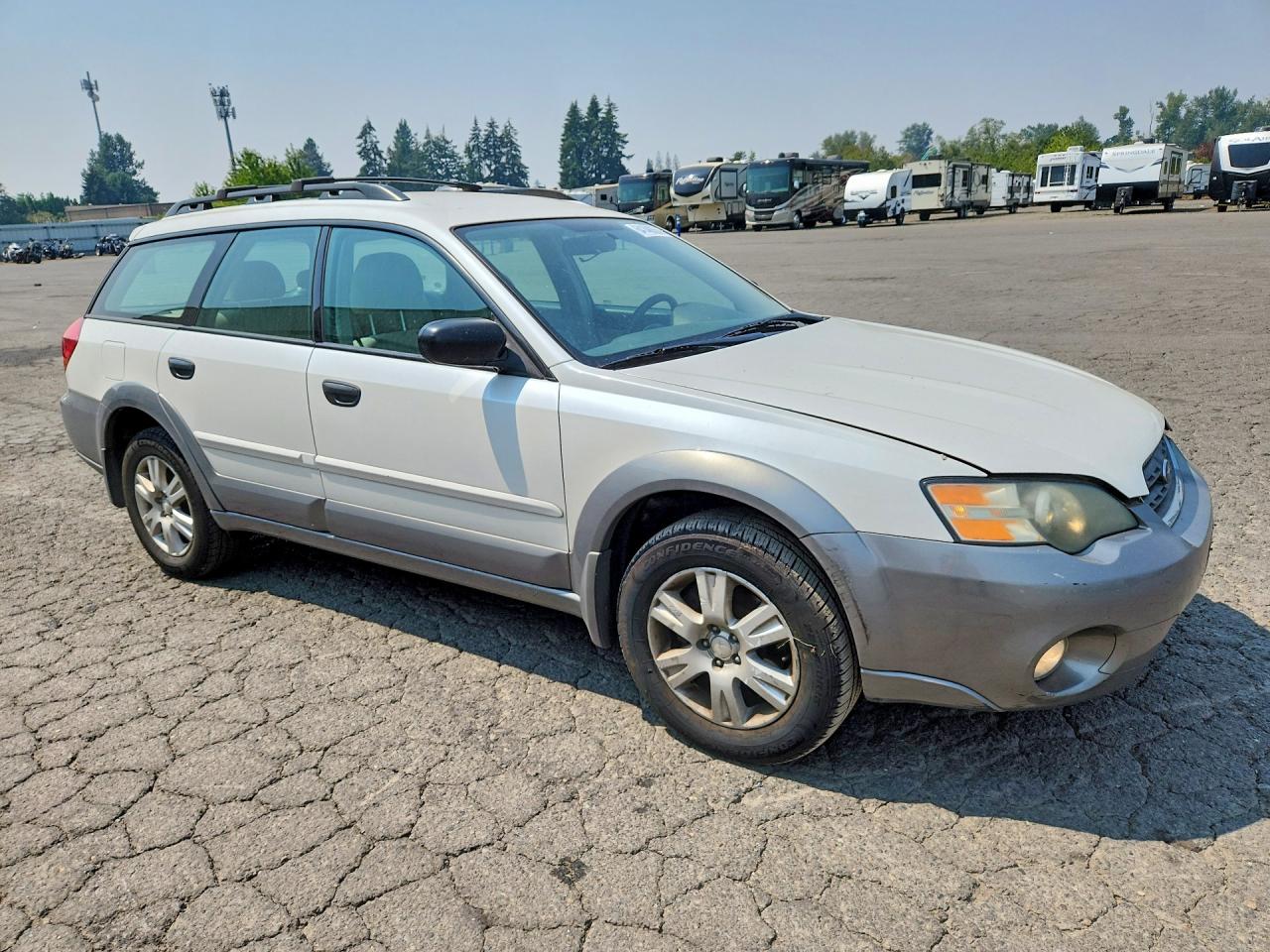 2005 Subaru Legacy Outback 2.5i White vin: 4S4BP61C157329820