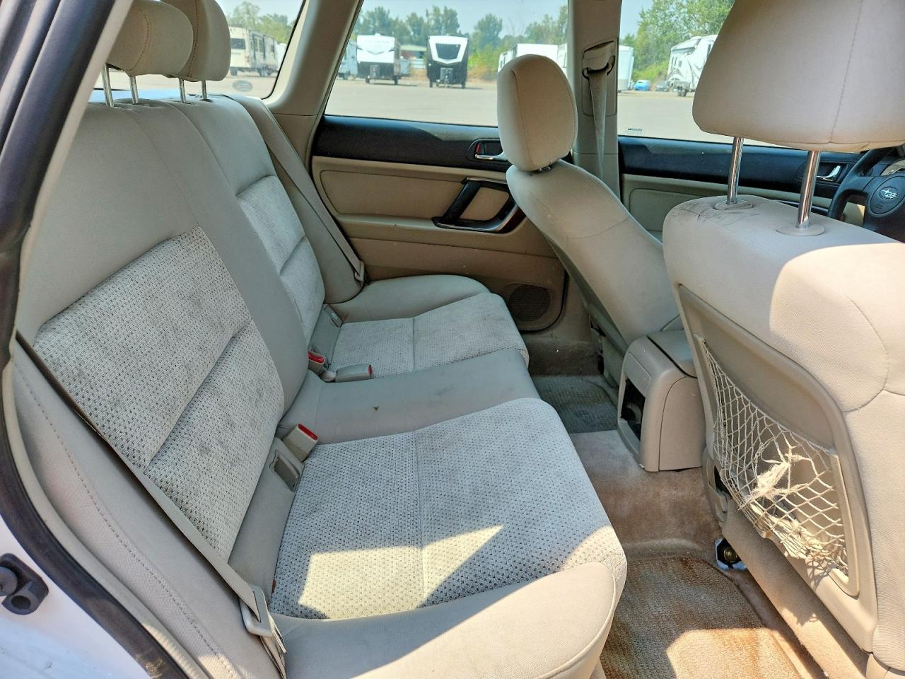 2005 Subaru Legacy Outback 2.5i White vin: 4S4BP61C157329820
