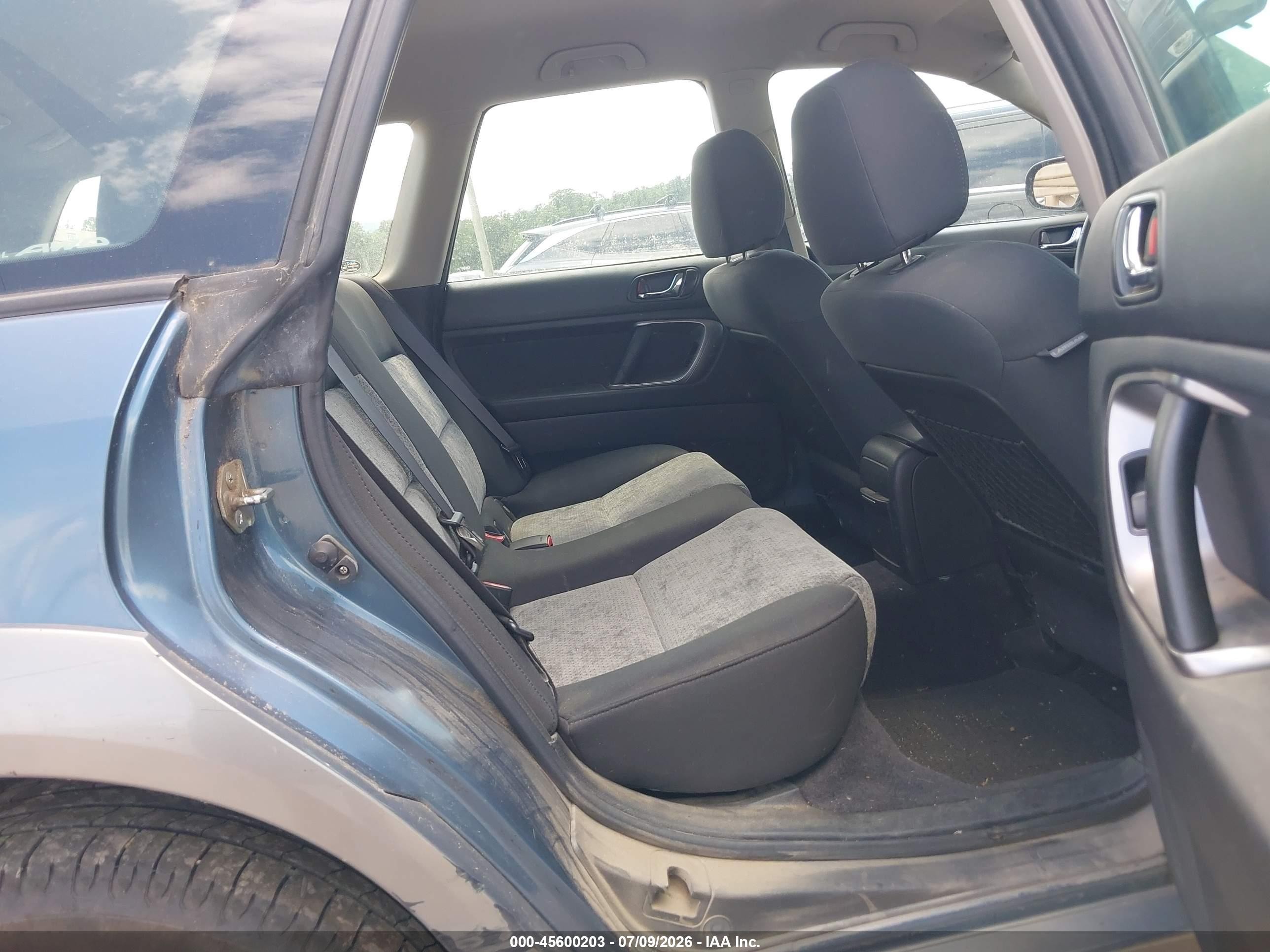 2005 Subaru Outback 2.5i Blue vin: 4S4BP61C157374627
