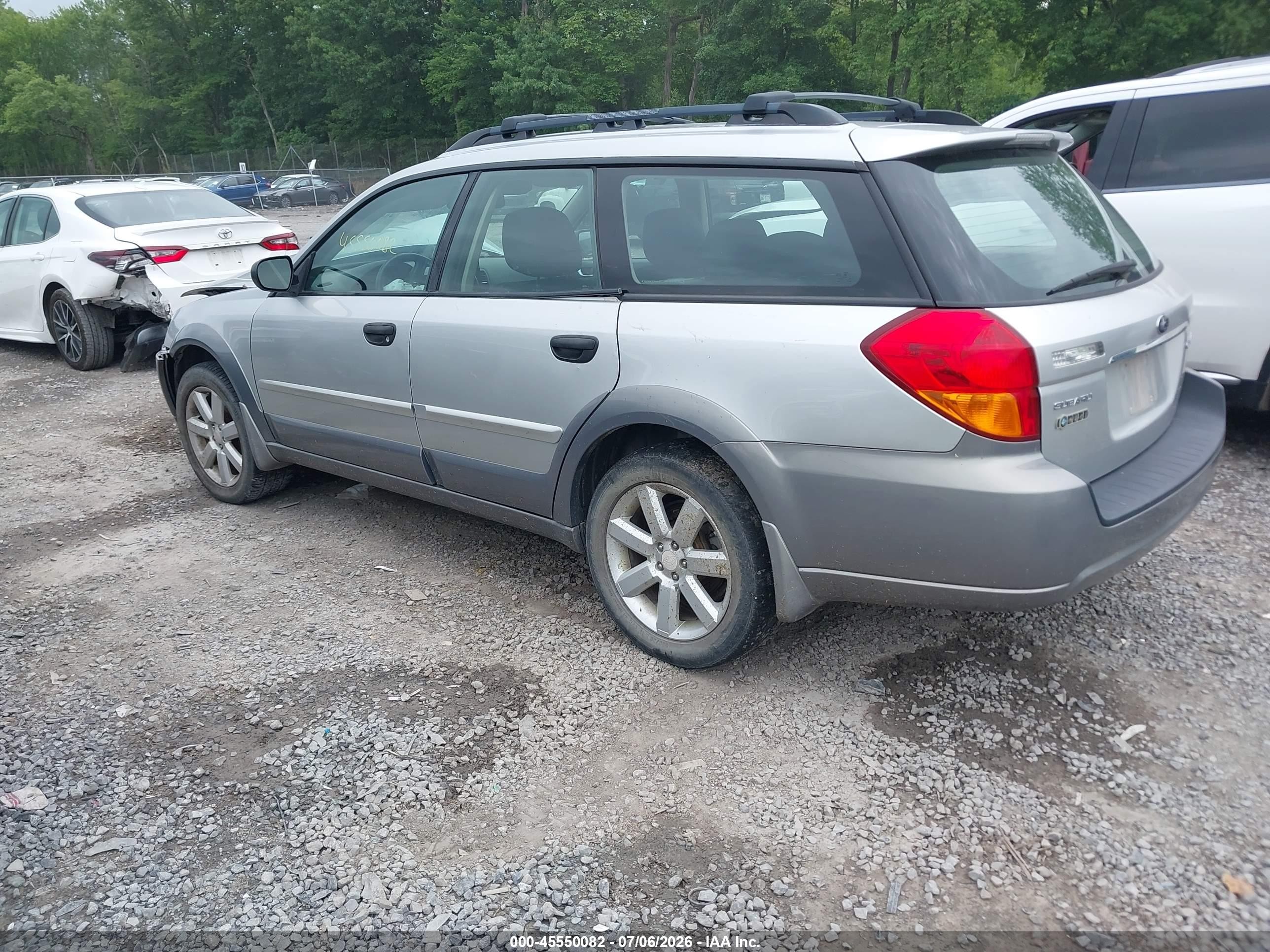 2007 Subaru Outback 2.5i Silver vin: 4S4BP61C177319632
