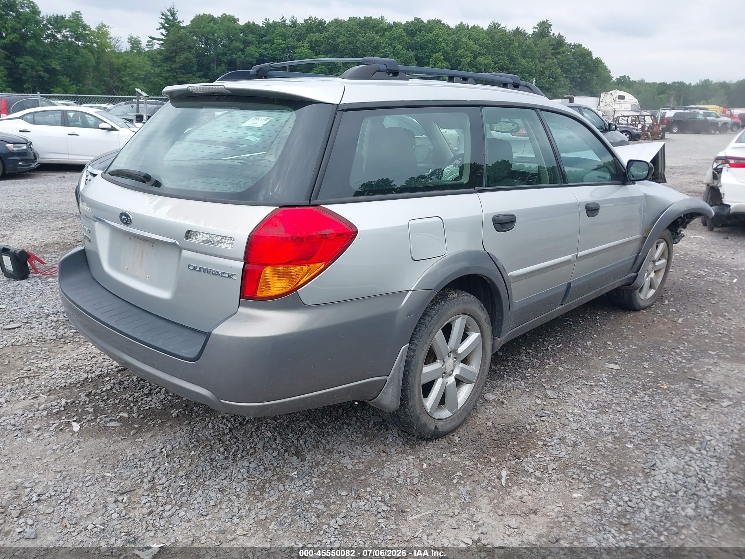 2007 Subaru Outback 2.5i Silver vin: 4S4BP61C177319632