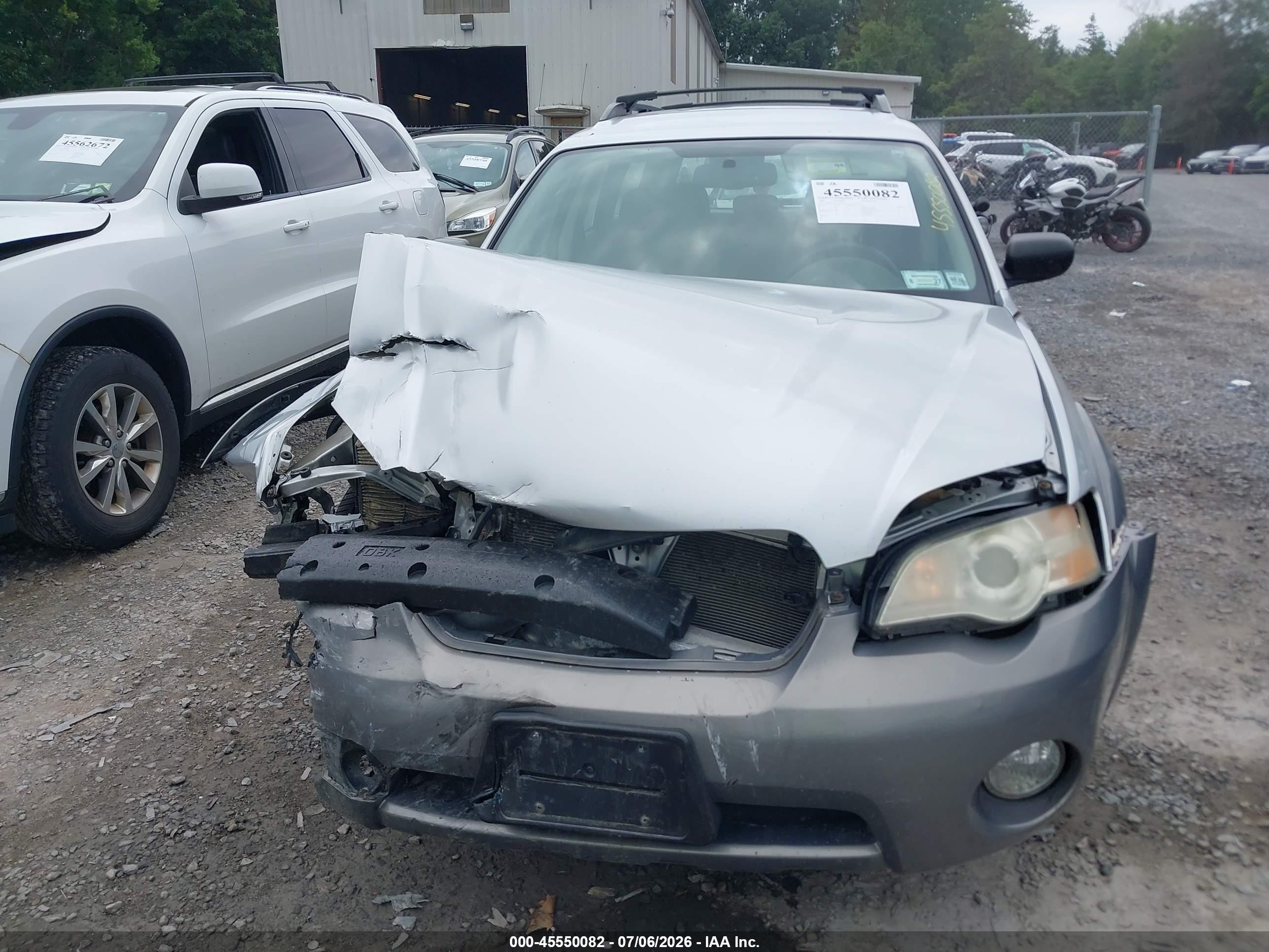 2007 Subaru Outback 2.5i Silver vin: 4S4BP61C177319632