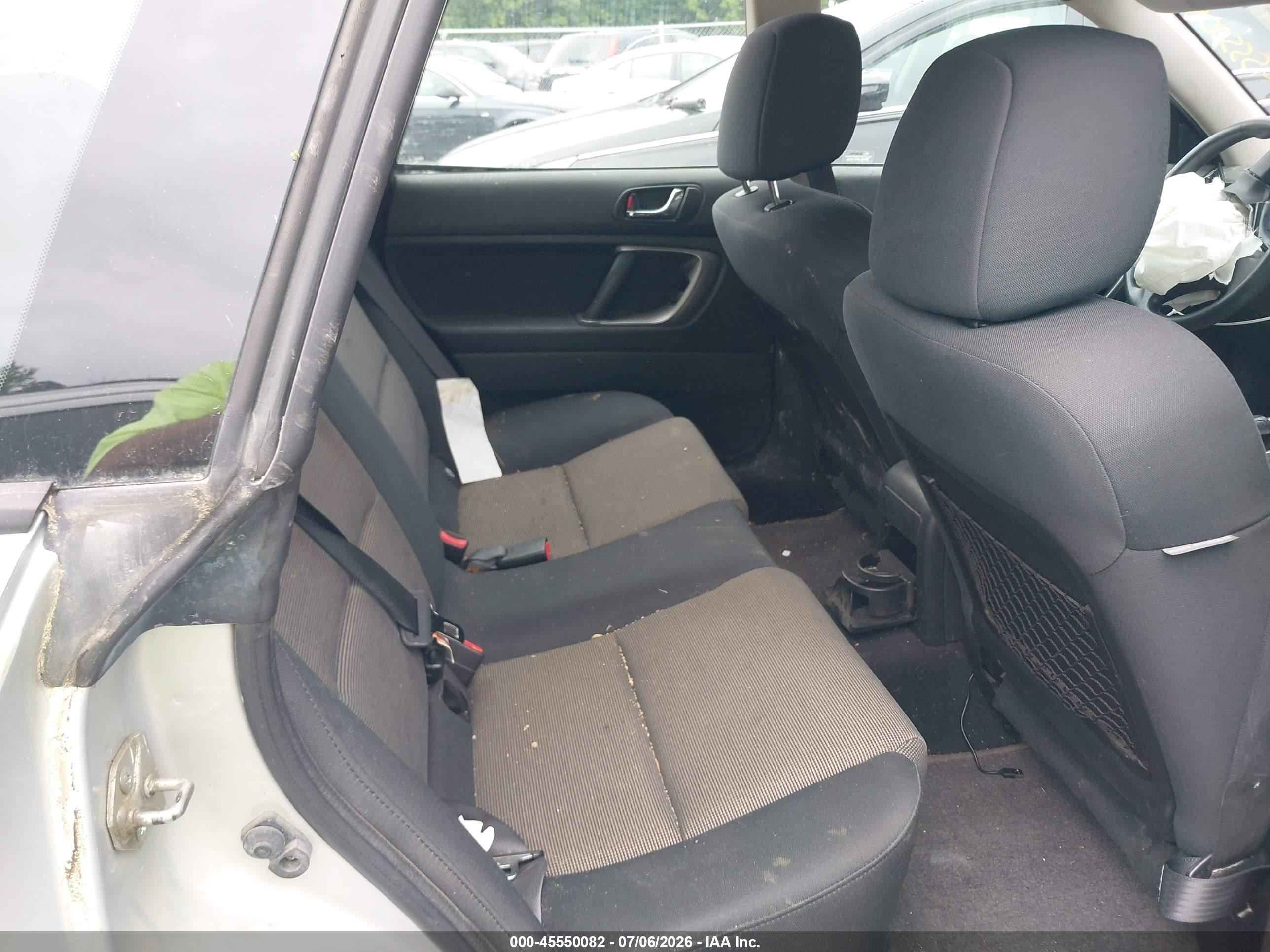 2007 Subaru Outback 2.5i Silver vin: 4S4BP61C177319632