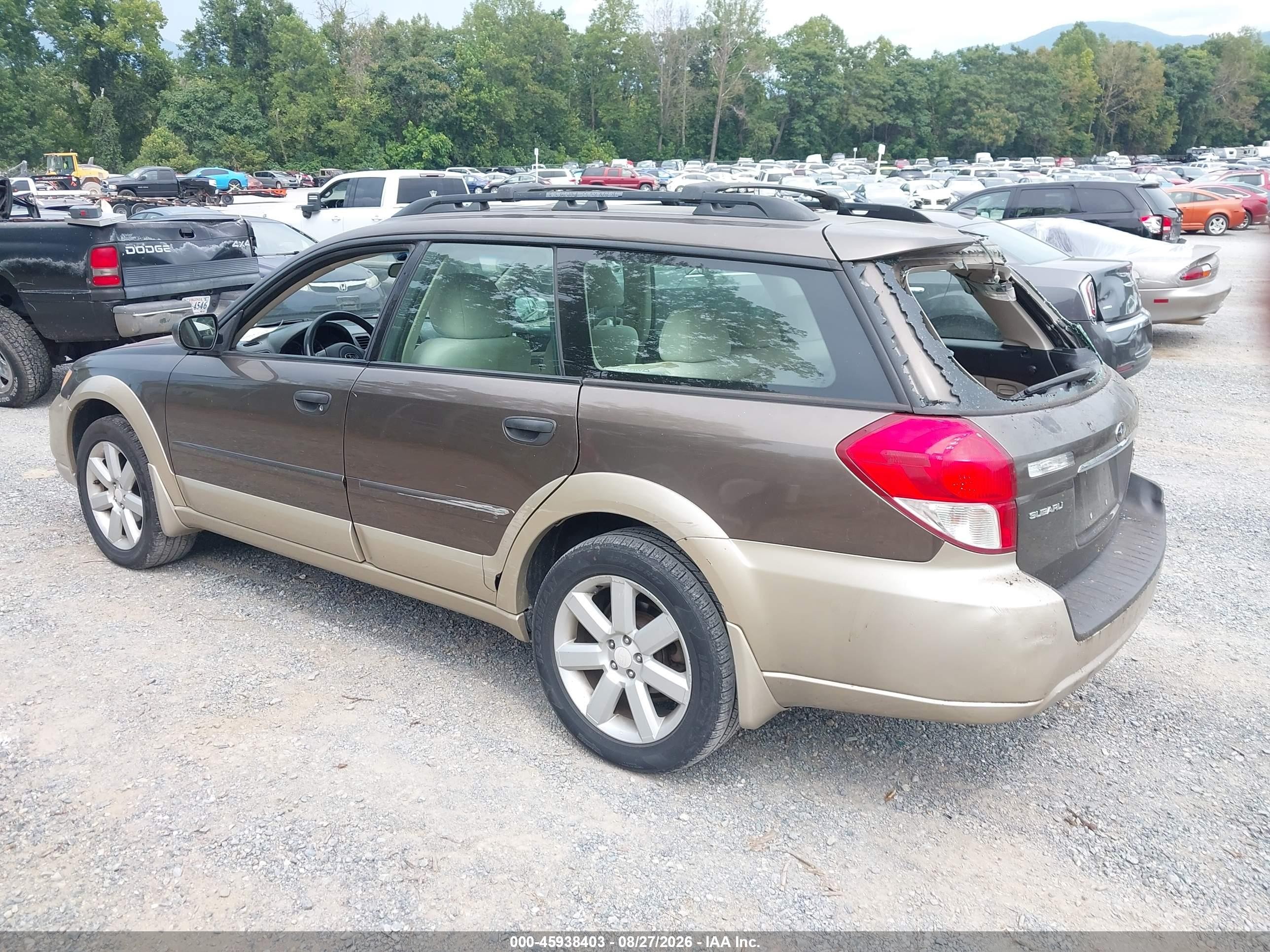 2008 Subaru Outback 2.5i/2.5i L.l. Bean Edition Gold vin: 4S4BP61C187314819