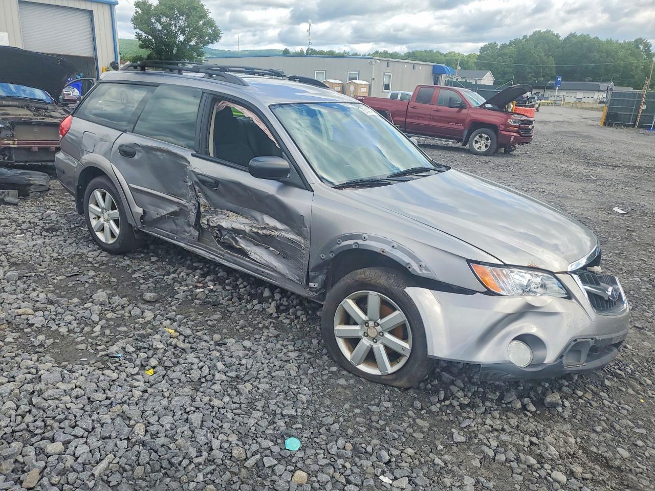 2008 Subaru Outback 2.5i Silver vin: 4S4BP61C187355564