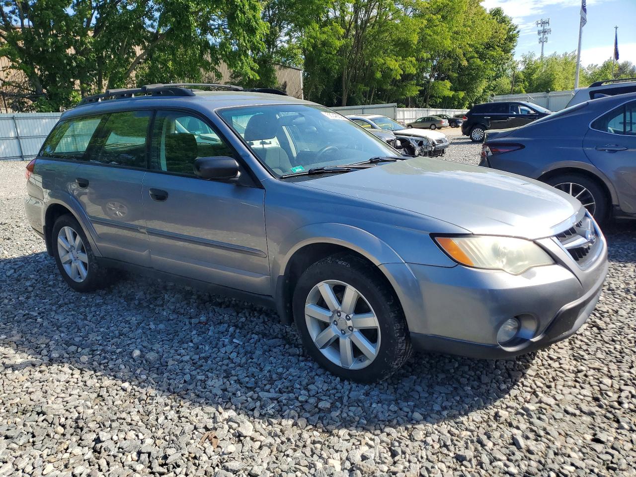2008 Subaru Outback 2.5i Silver vin: 4S4BP61C187359775