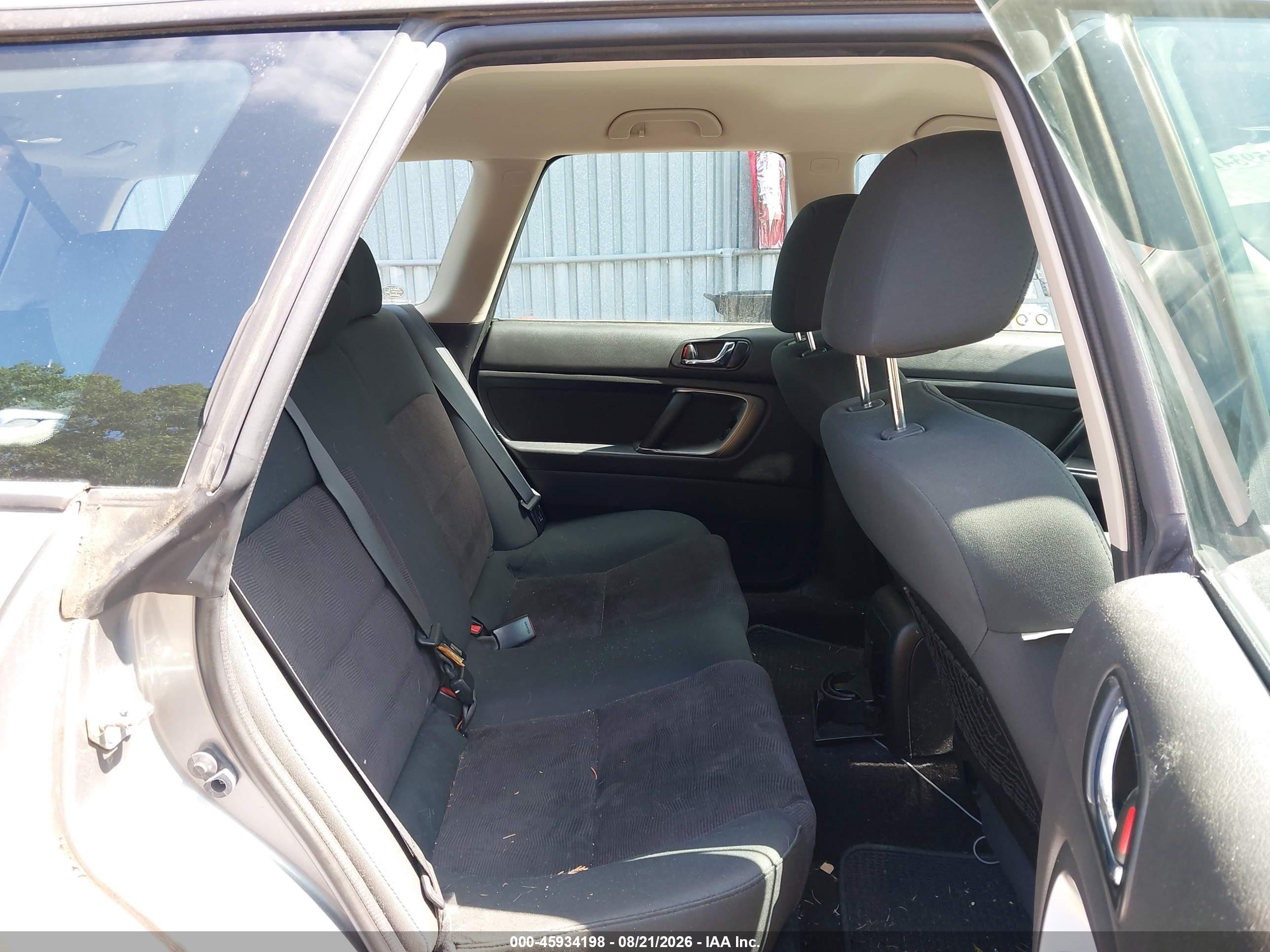 2008 Subaru Outback 2.5i/2.5i L.l. Bean Edition Silver vin: 4S4BP61C187366547