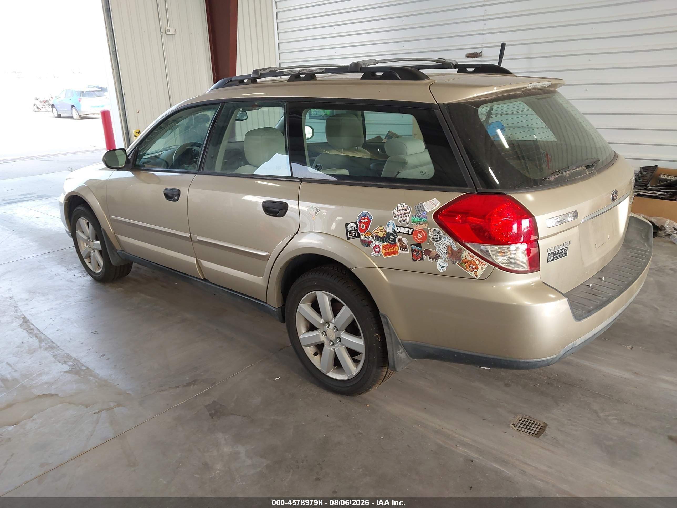 2009 Subaru Outback 2.5i Золотой vin: 4S4BP61C197347630