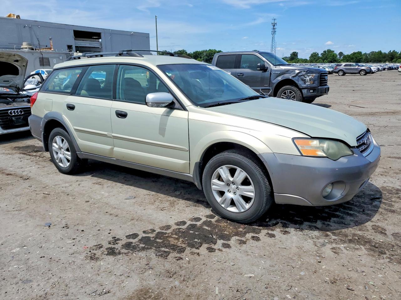 2005 Subaru Legacy Outback 2.5i Золотой vin: 4S4BP61C257332662