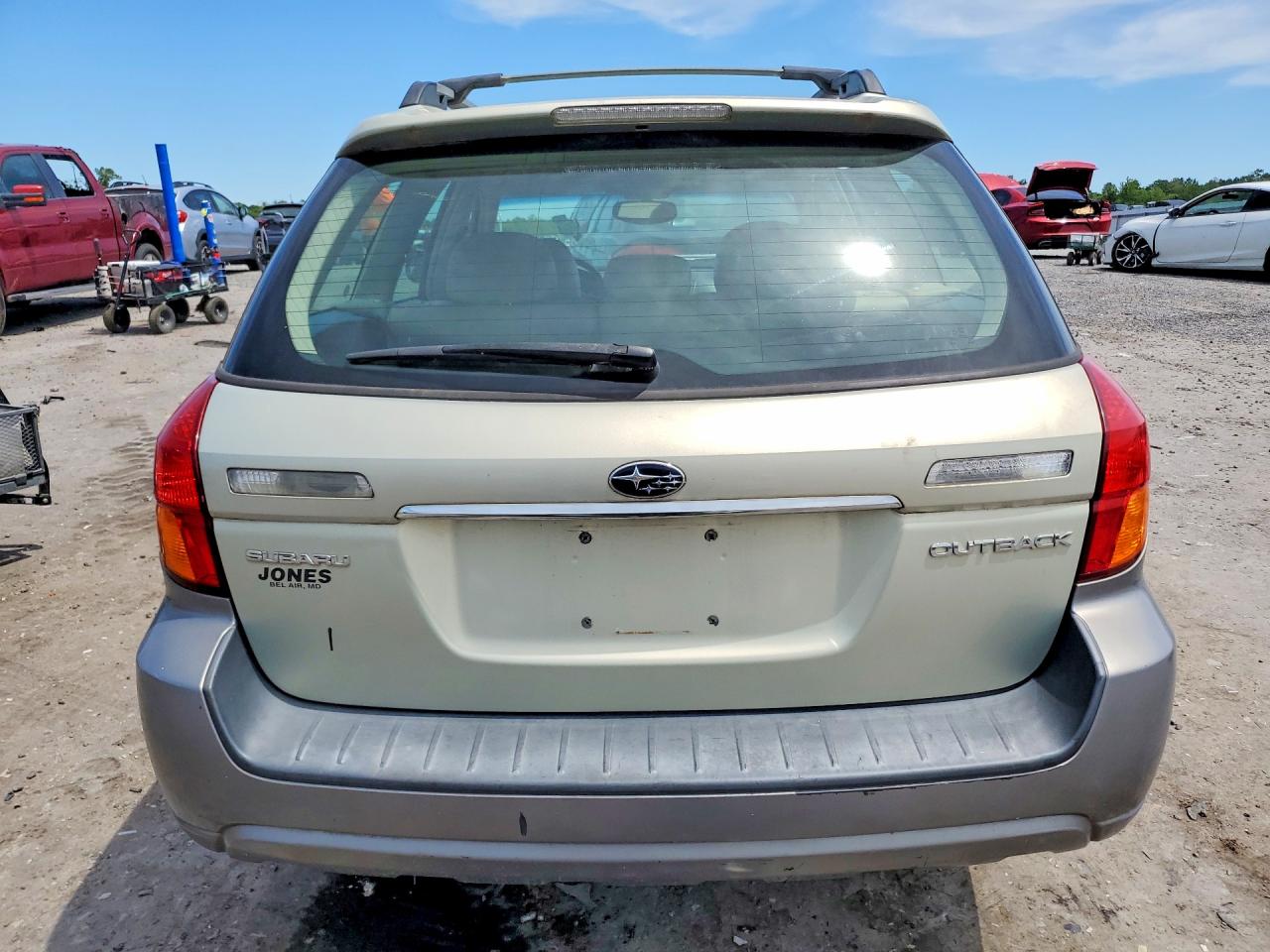 2005 Subaru Legacy Outback 2.5i Золотой vin: 4S4BP61C257332662