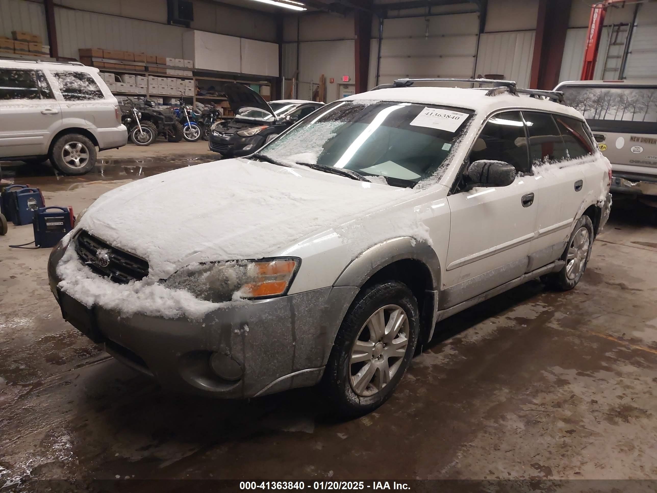 2005 Subaru Outback 2.5i Белый vin: 4S4BP61C257363801