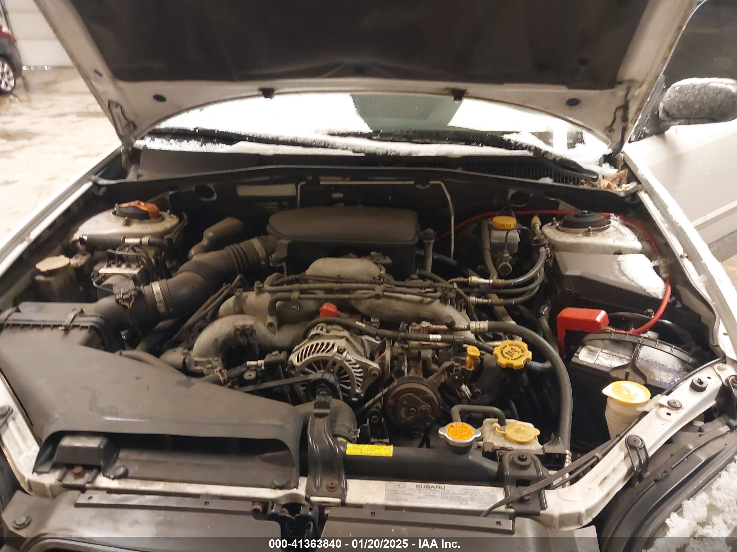 2005 Subaru Outback 2.5i Белый vin: 4S4BP61C257363801