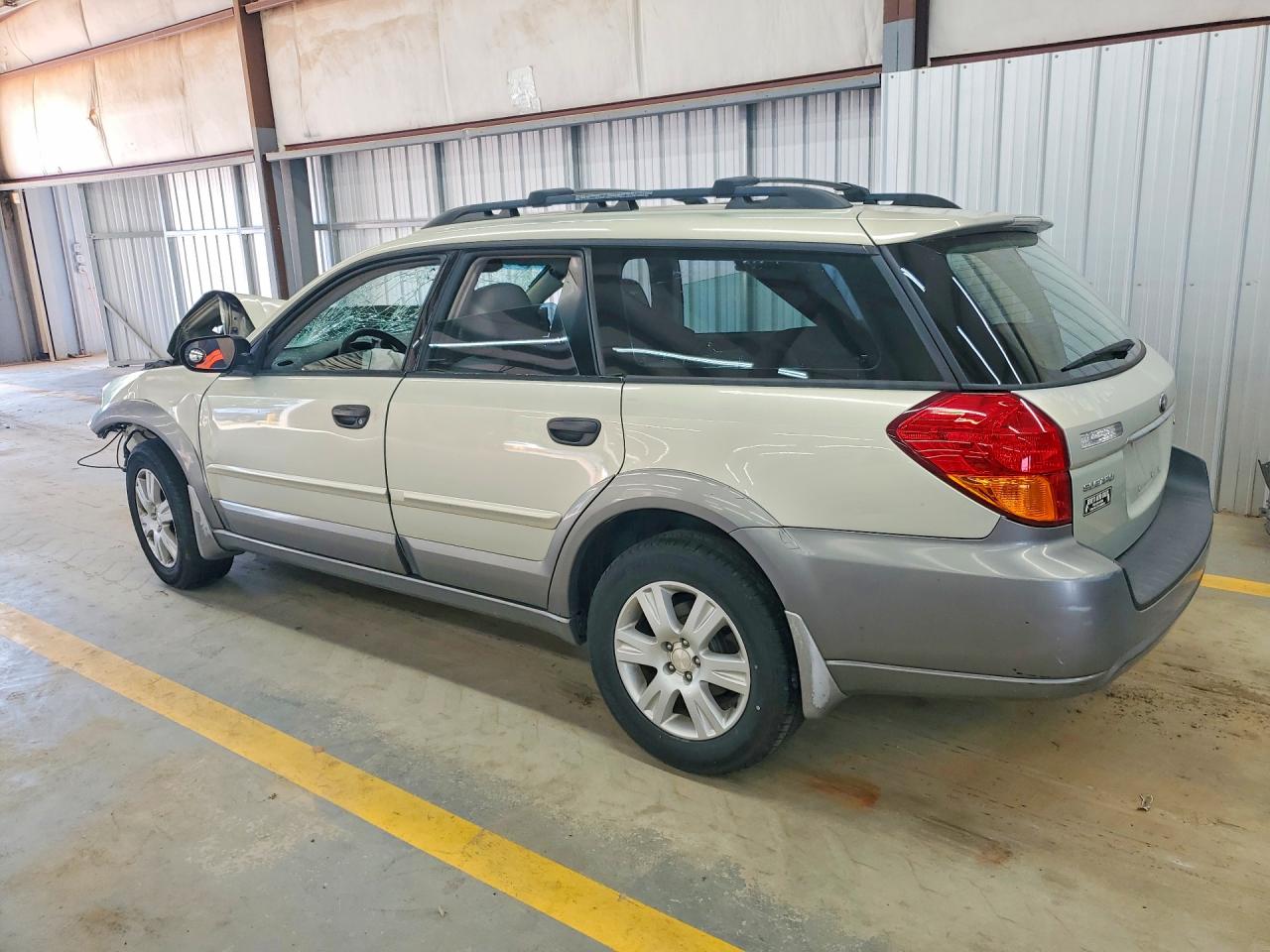 2005 Subaru Legacy Outback 2.5i Бежевый vin: 4S4BP61C257375186