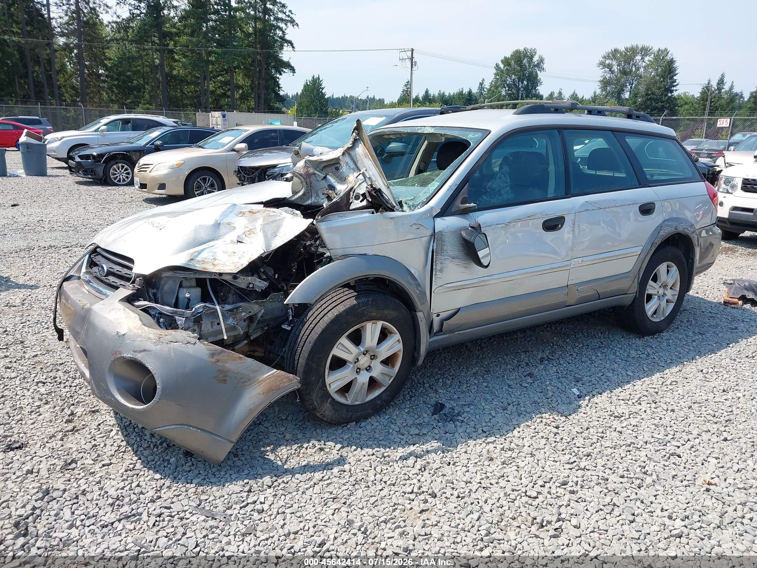 2005 Subaru Outback 2.5i Серебряный vin: 4S4BP61C257383918