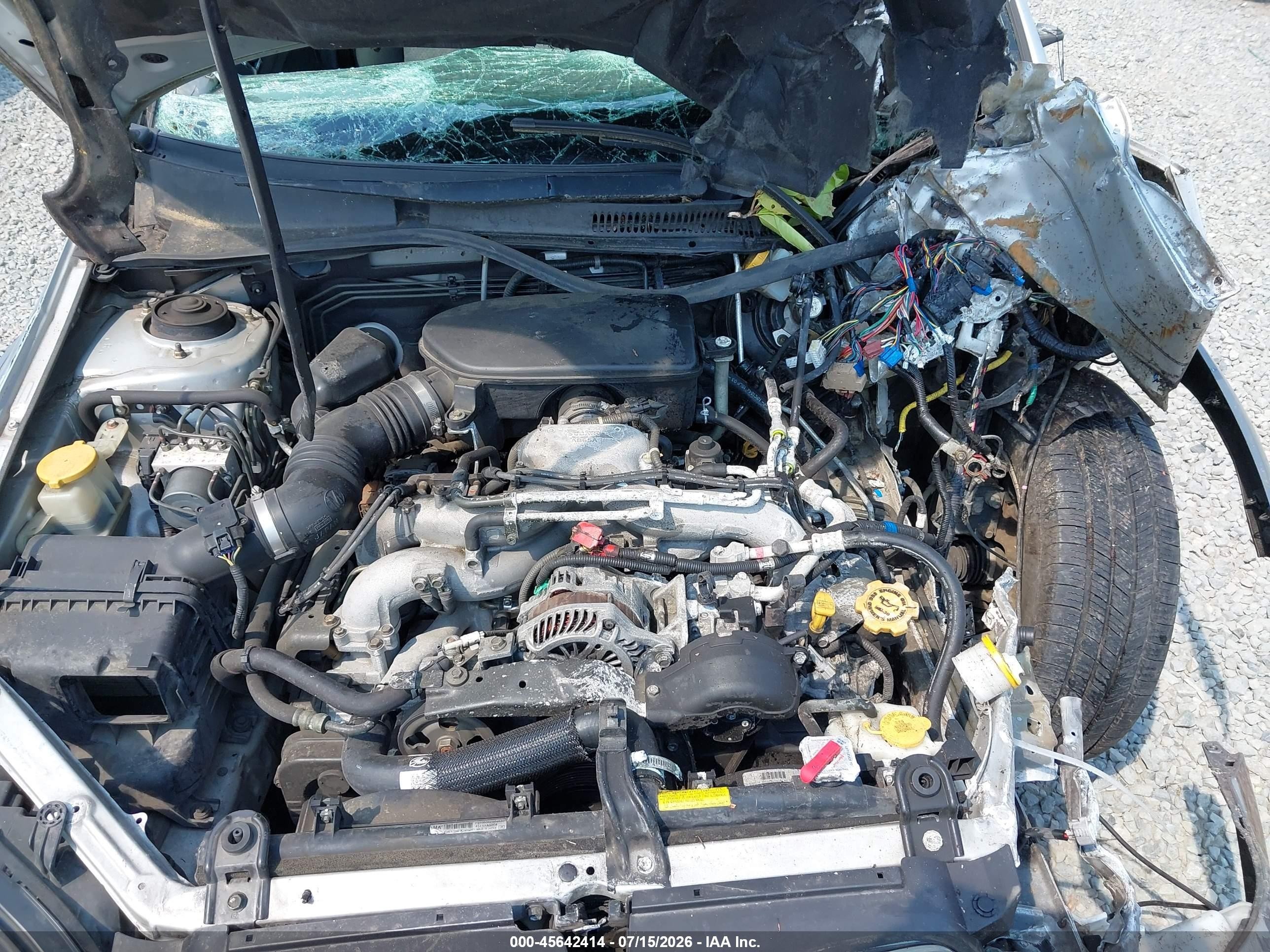 2005 Subaru Outback 2.5i Серебряный vin: 4S4BP61C257383918