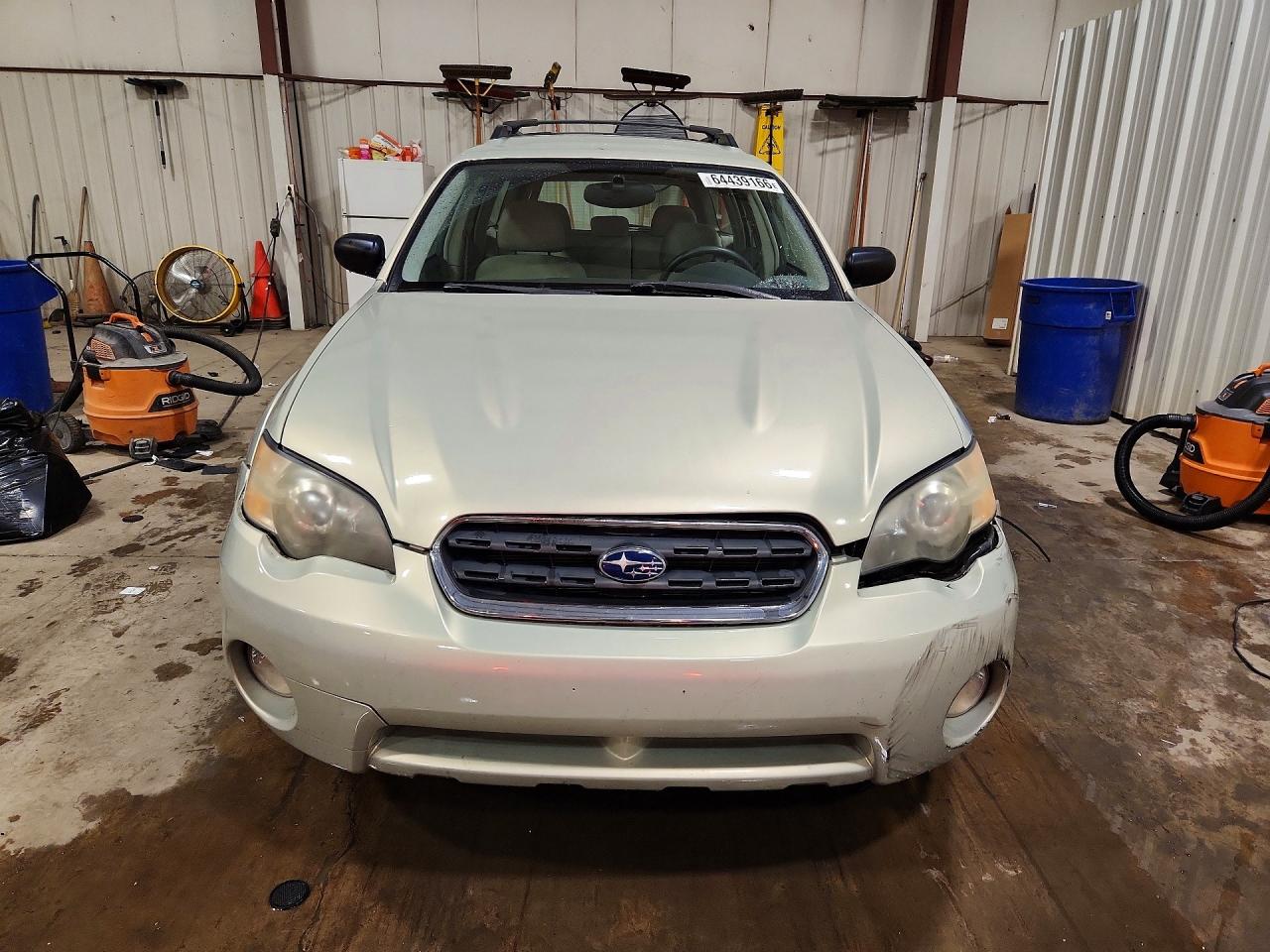 2005 Subaru Legacy Outback 2.5i Beige vin: 4S4BP61C257388035