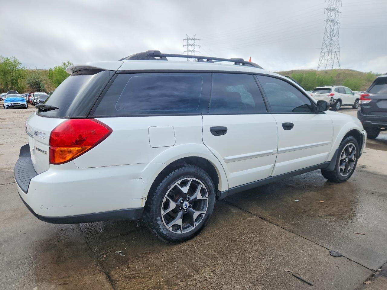 2006 Subaru Legacy Outback 2.5i White vin: 4S4BP61C267317788