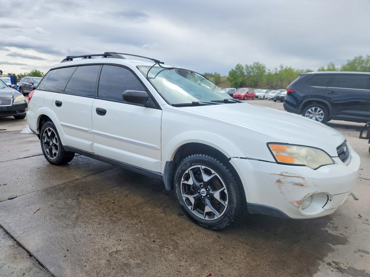 2006 Subaru Legacy Outback 2.5i White vin: 4S4BP61C267317788