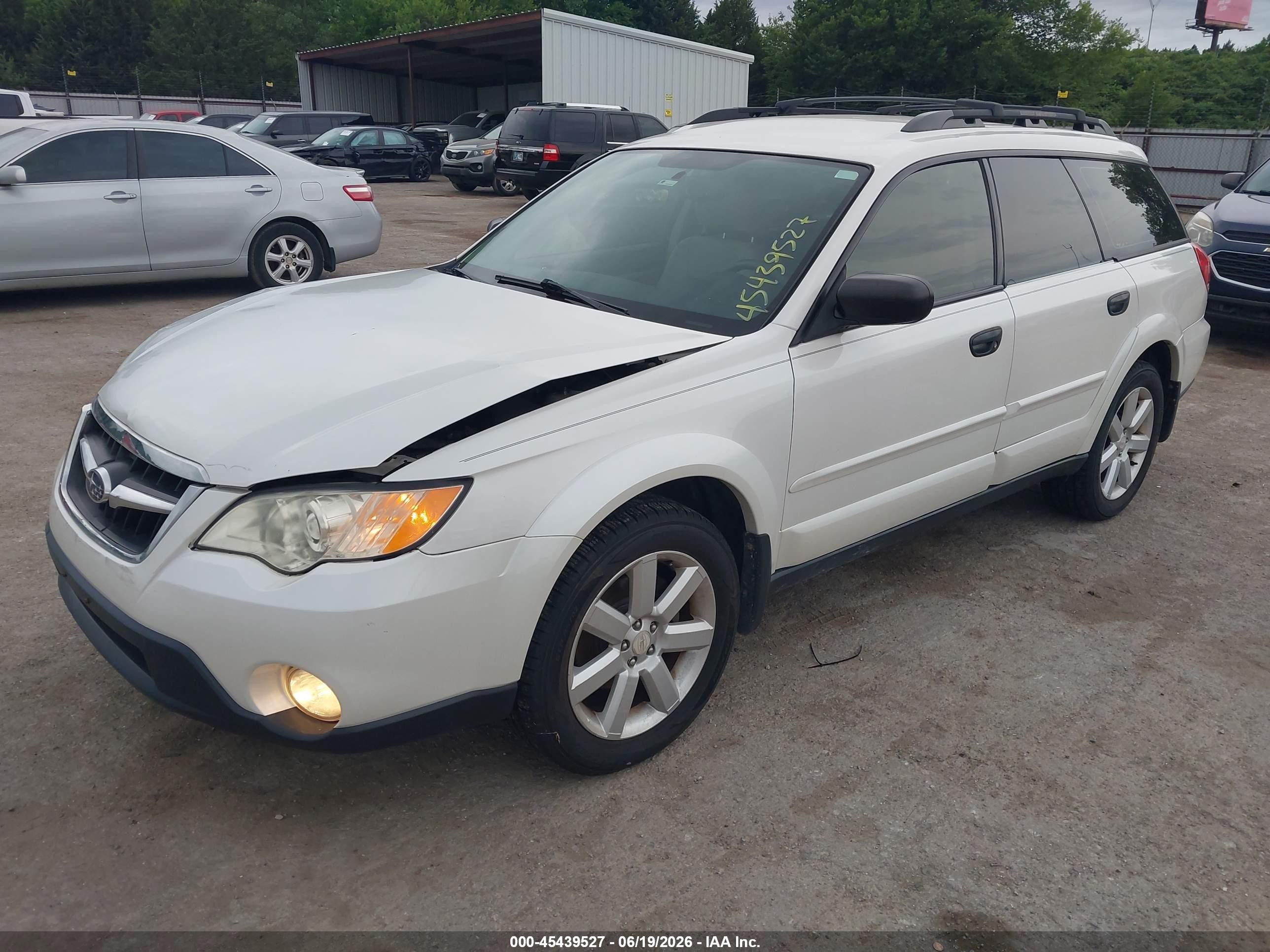 2009 Subaru Outback 2.5i White vin: 4S4BP61C297330206