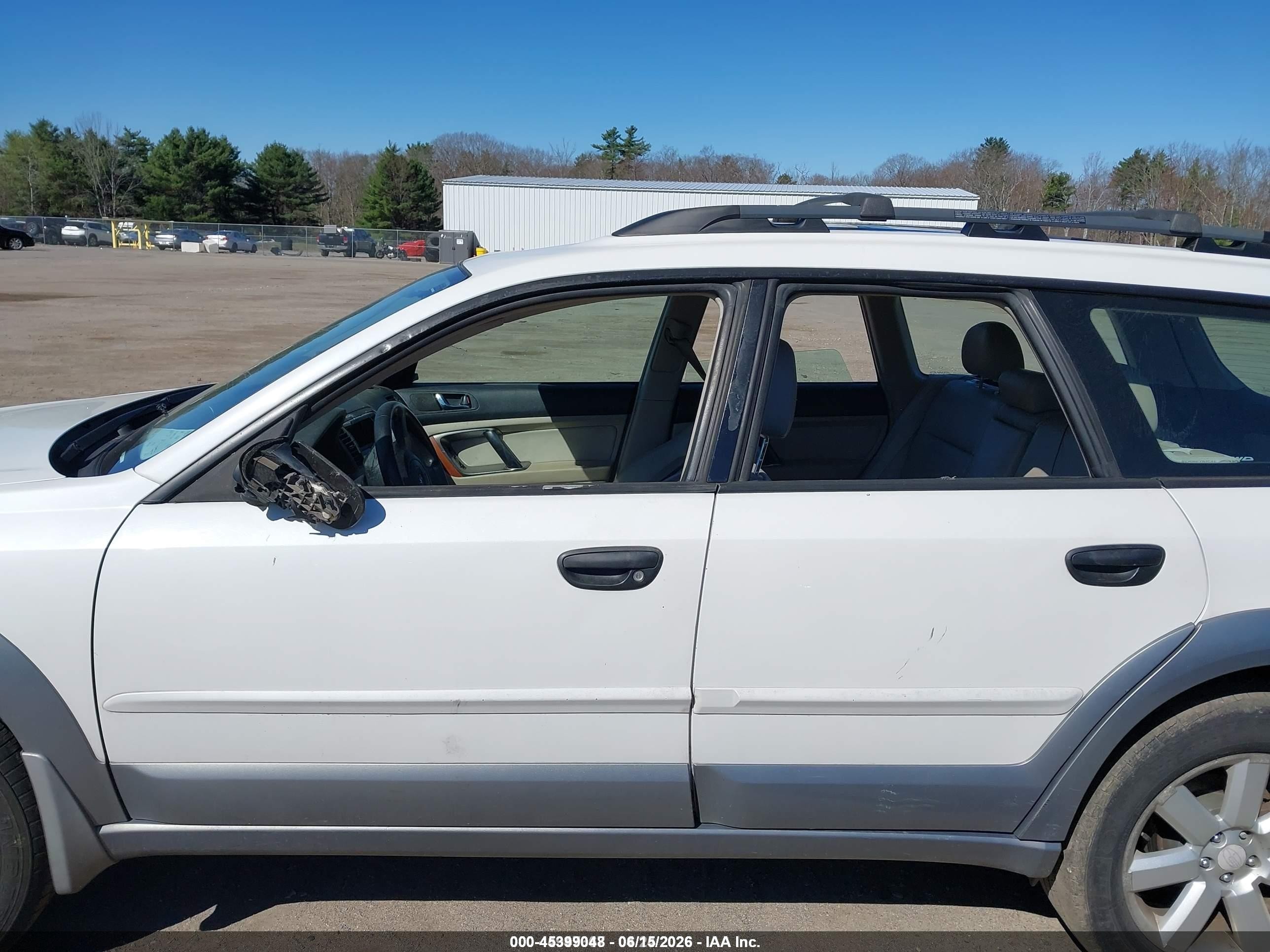 2005 Subaru Outback 2.5i Белый vin: 4S4BP61C357356923