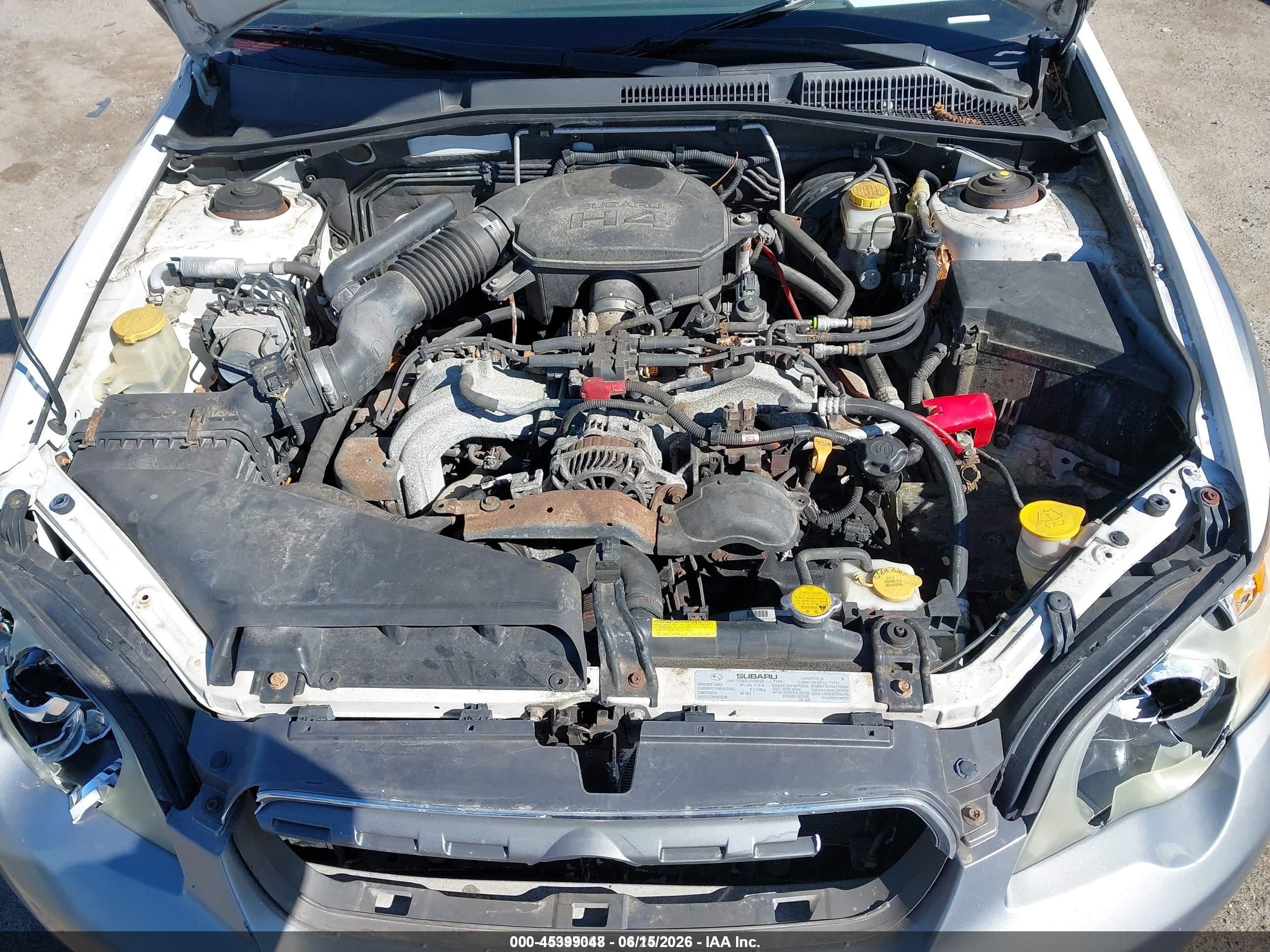 2005 Subaru Outback 2.5i Белый vin: 4S4BP61C357356923
