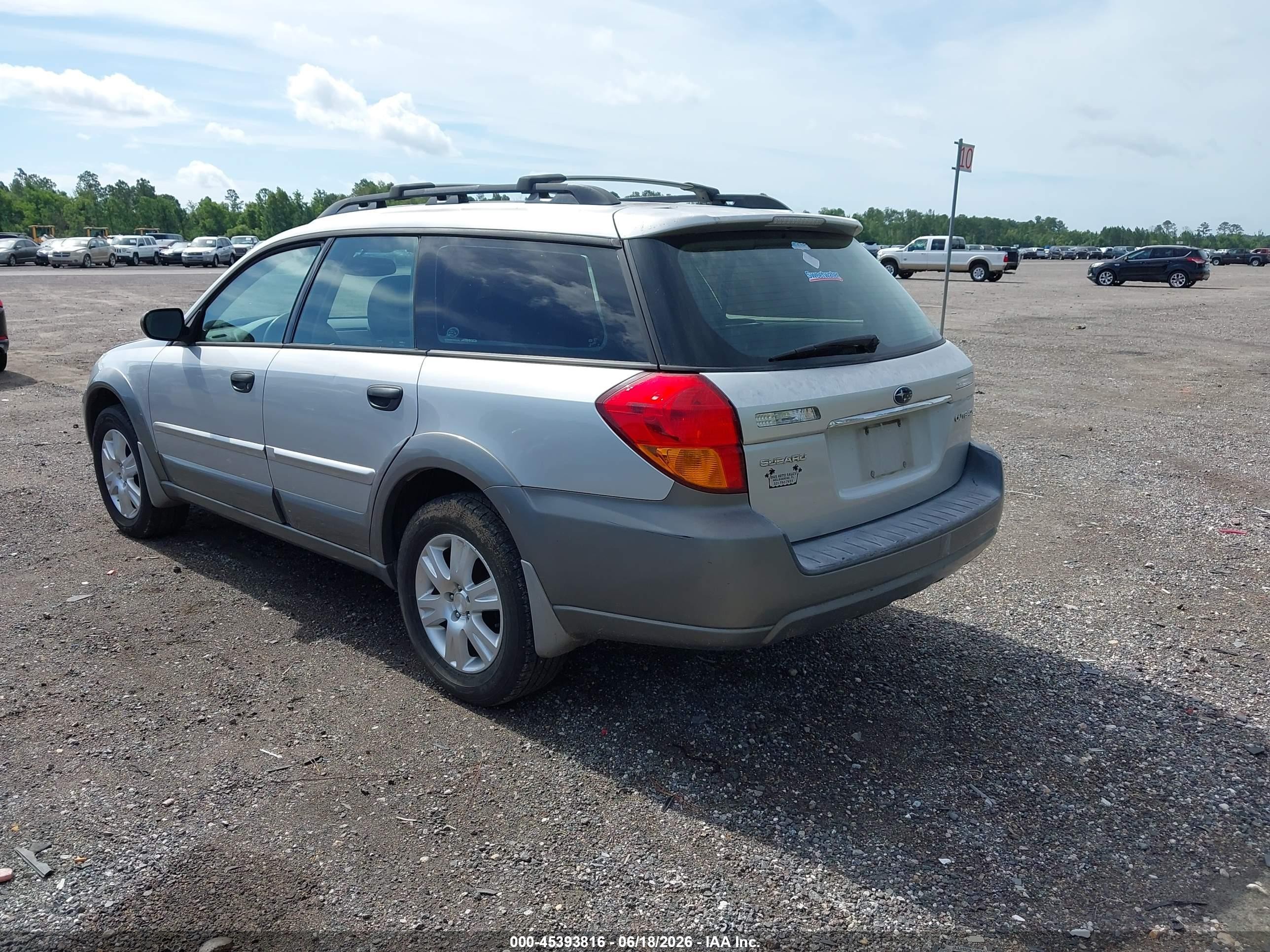 2005 Subaru Outback 2.5i Серебряный vin: 4S4BP61C357388464