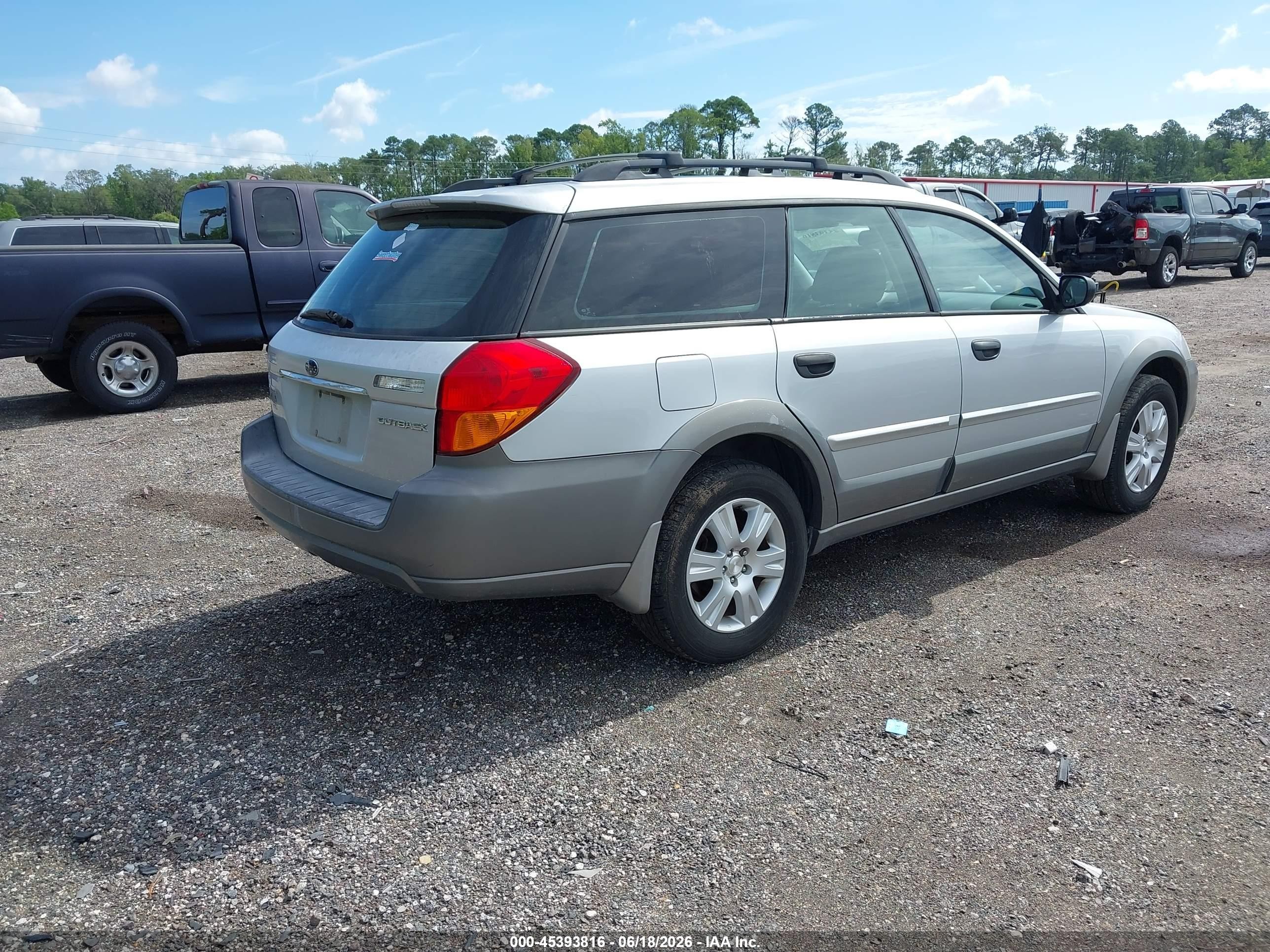2005 Subaru Outback 2.5i Серебряный vin: 4S4BP61C357388464