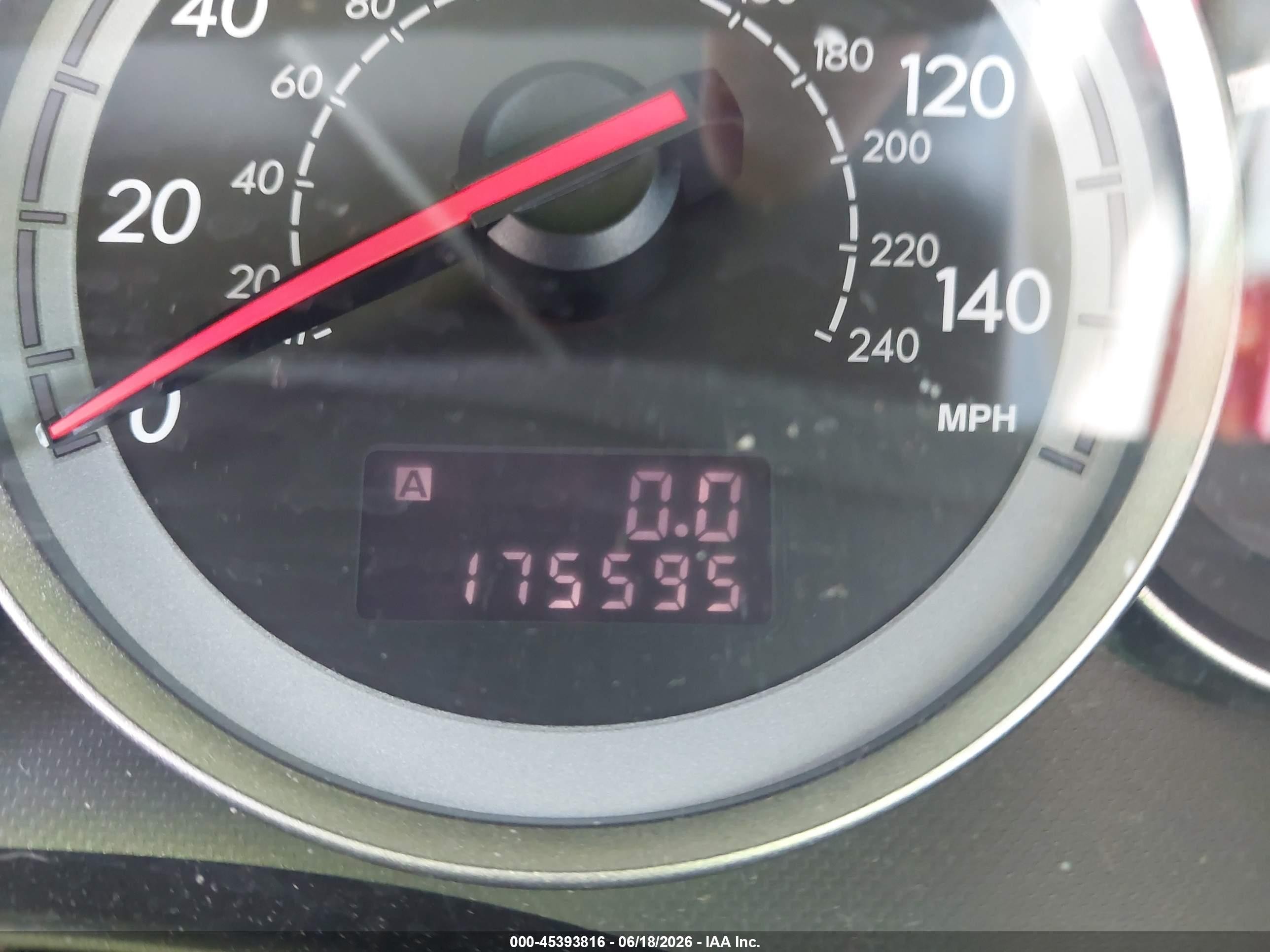 2005 Subaru Outback 2.5i Серебряный vin: 4S4BP61C357388464