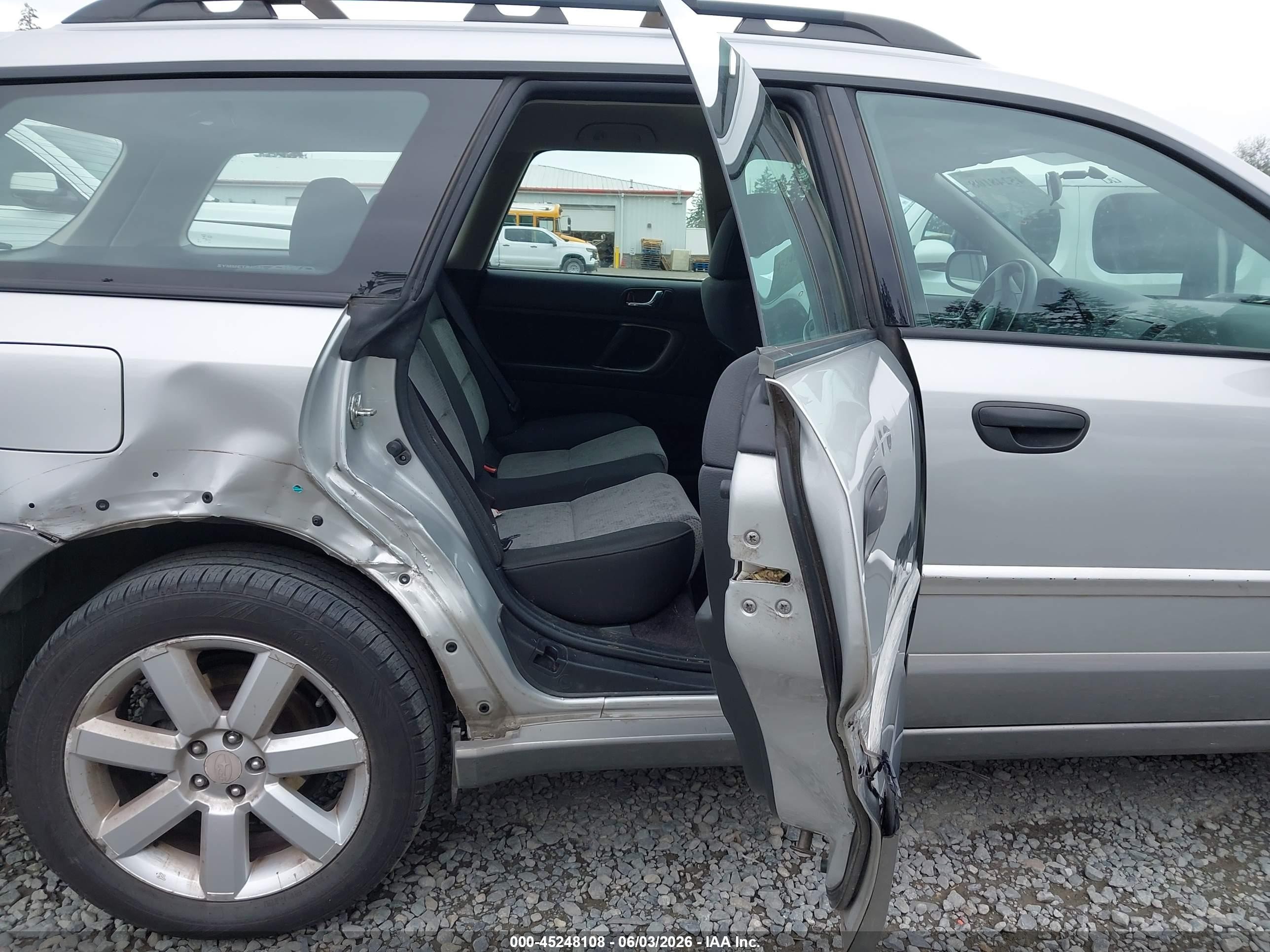 2006 Subaru Outback 2.5i Silver vin: 4S4BP61C367309327