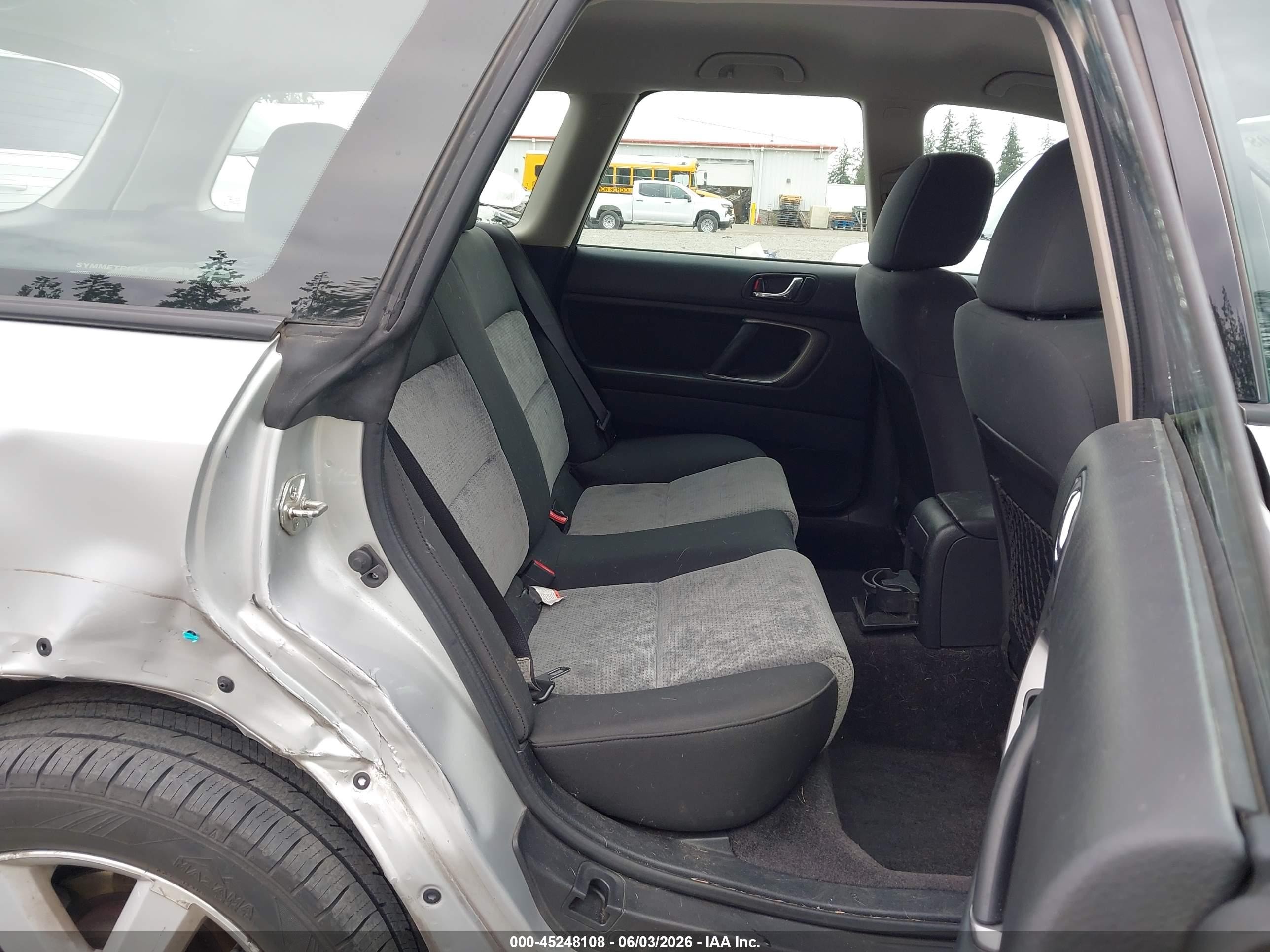 2006 Subaru Outback 2.5i Silver vin: 4S4BP61C367309327