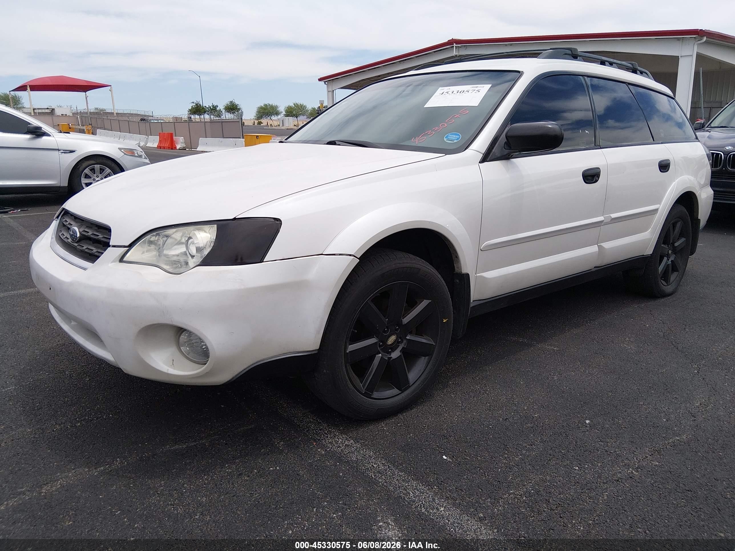 2007 Subaru Outback 2.5i White vin: 4S4BP61C377320832