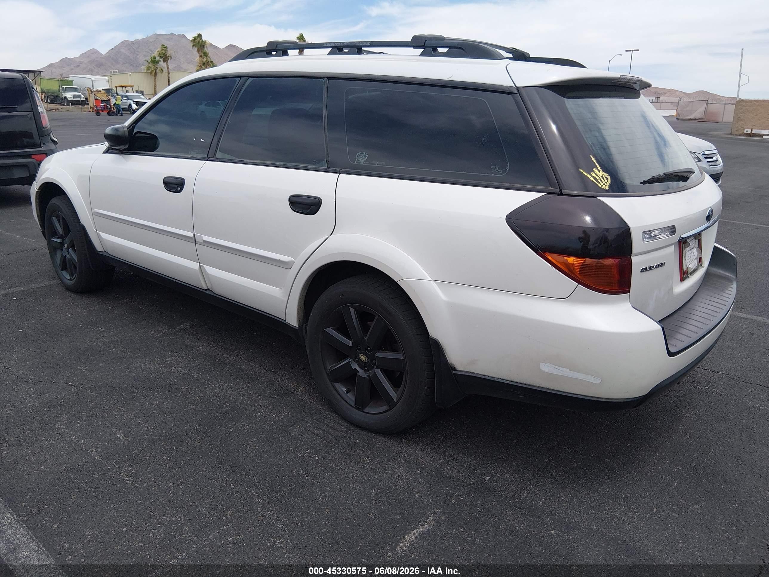 2007 Subaru Outback 2.5i White vin: 4S4BP61C377320832