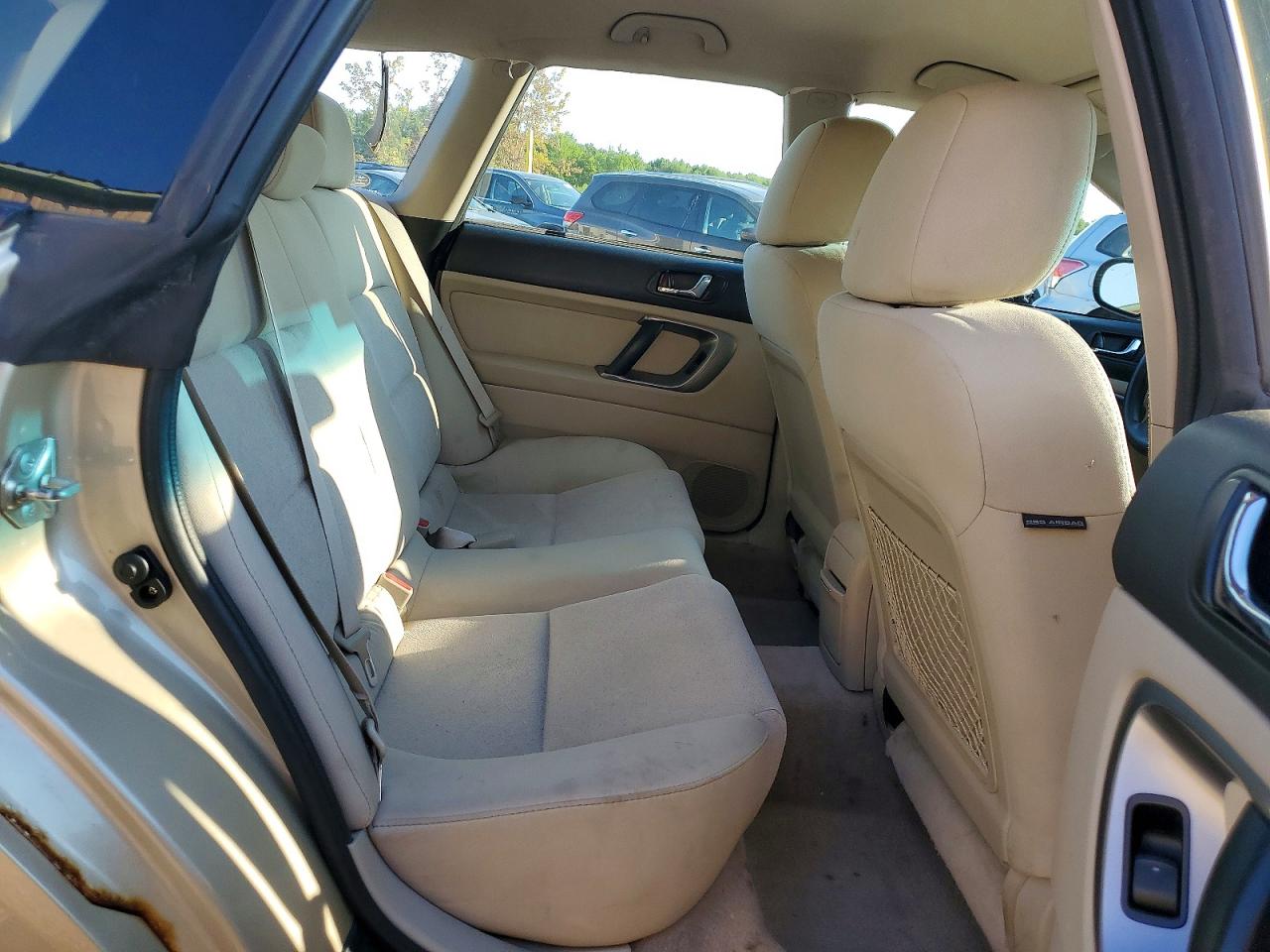 2008 Subaru Outback 2.5i Beige vin: 4S4BP61C387349944