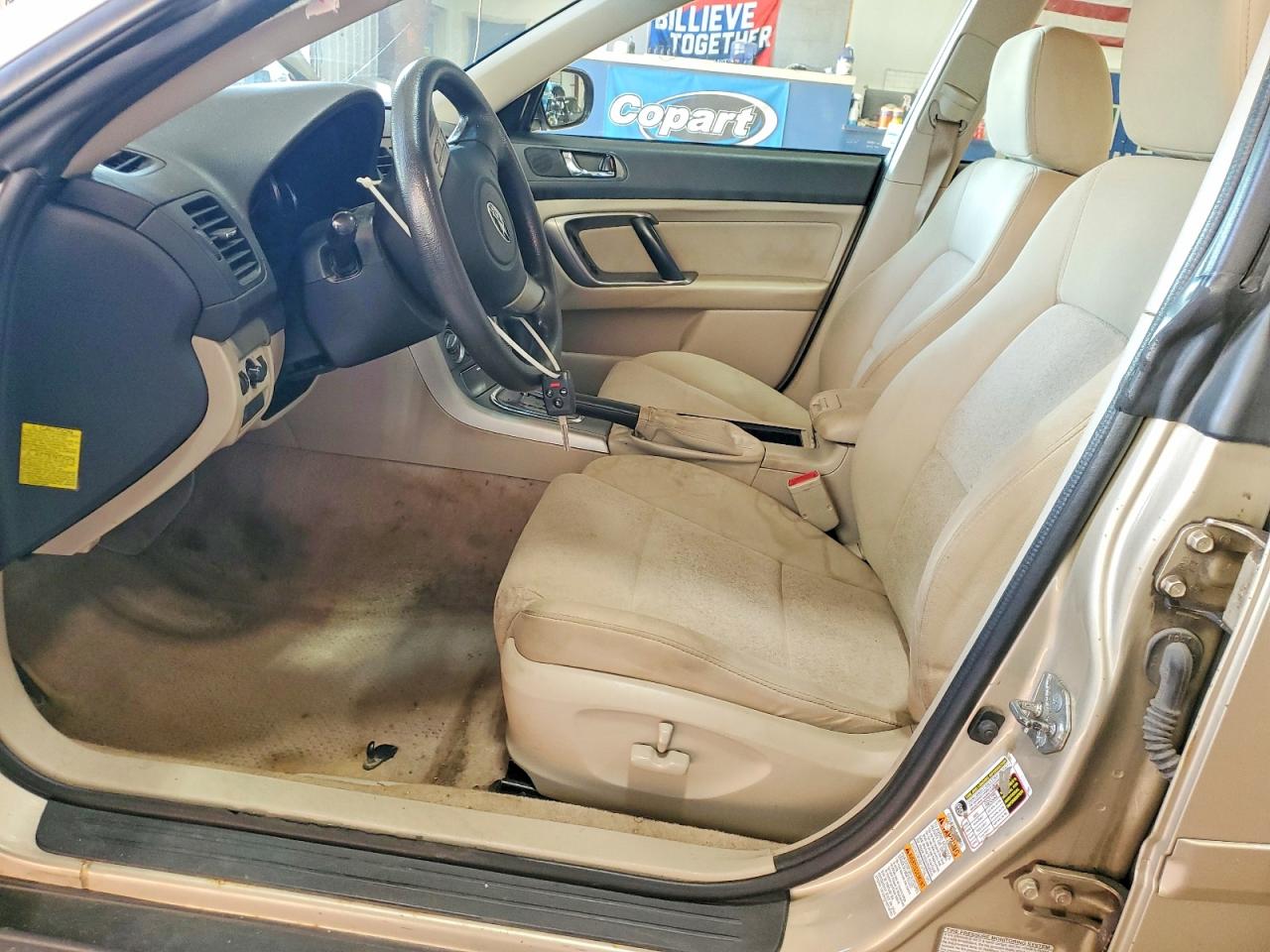 2008 Subaru Outback 2.5i Beige vin: 4S4BP61C387349944