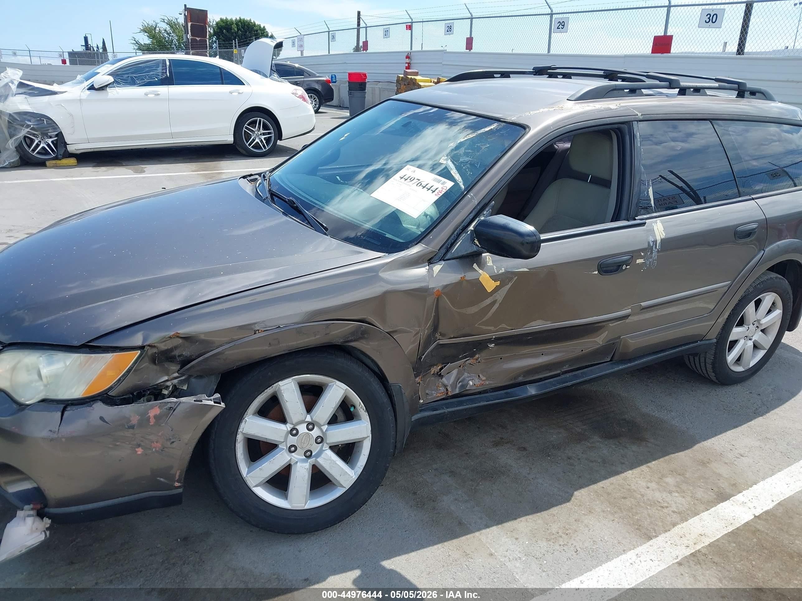 2009 Subaru Outback 2.5i Brown vin: 4S4BP61C397341618
