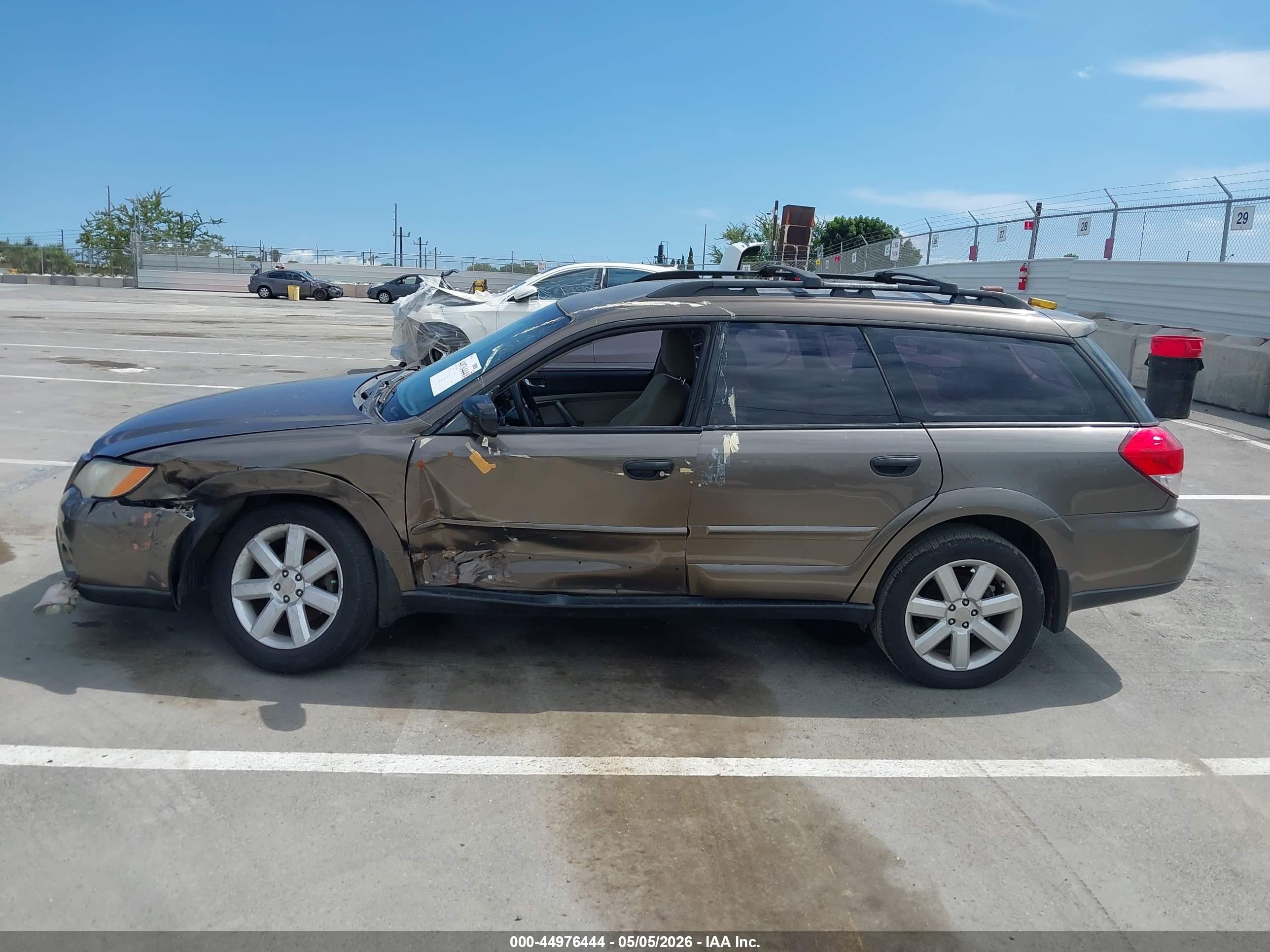 2009 Subaru Outback 2.5i Brown vin: 4S4BP61C397341618