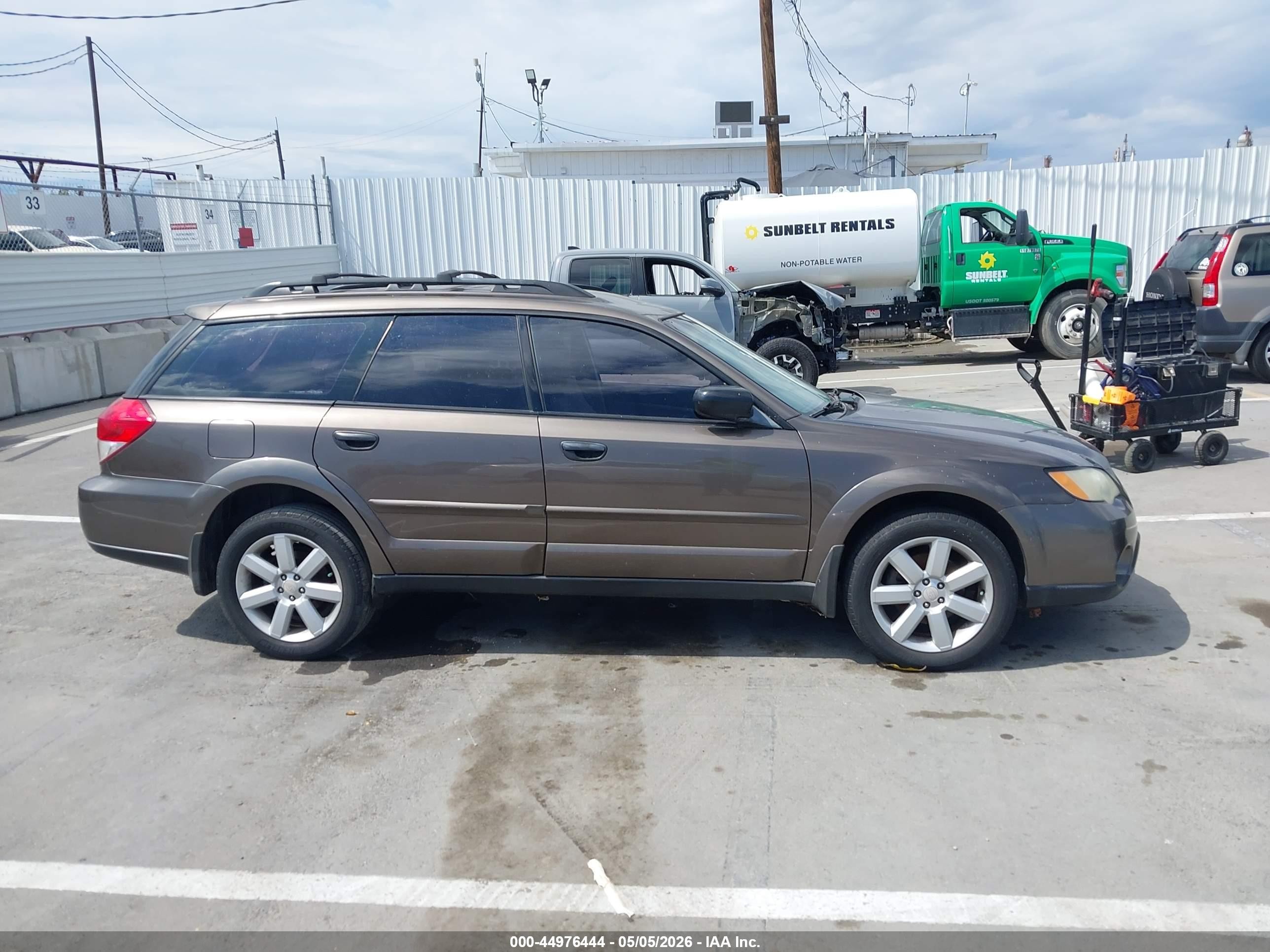 2009 Subaru Outback 2.5i Brown vin: 4S4BP61C397341618