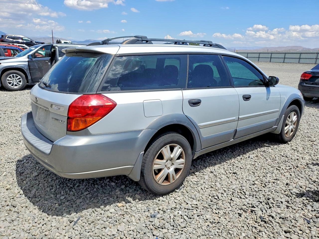 2005 Subaru Legacy Outback 2.5i Silver vin: 4S4BP61C457390630