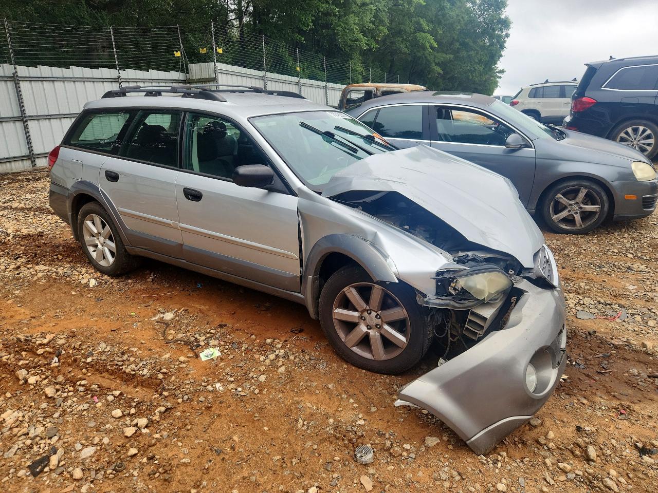 2006 Subaru Legacy Outback 2.5i Серебряный vin: 4S4BP61C467310826
