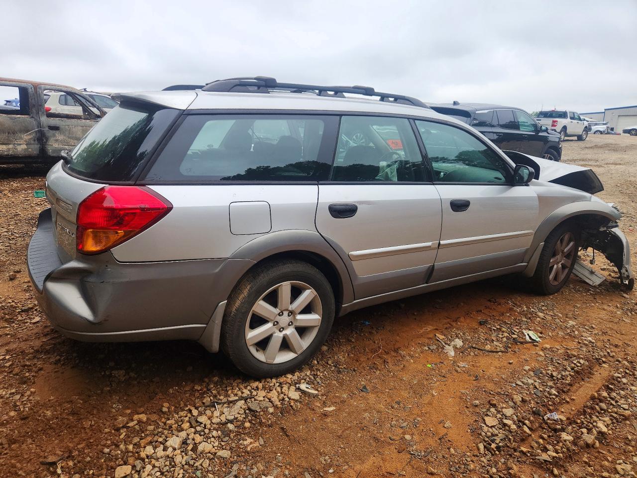 2006 Subaru Legacy Outback 2.5i Серебряный vin: 4S4BP61C467310826