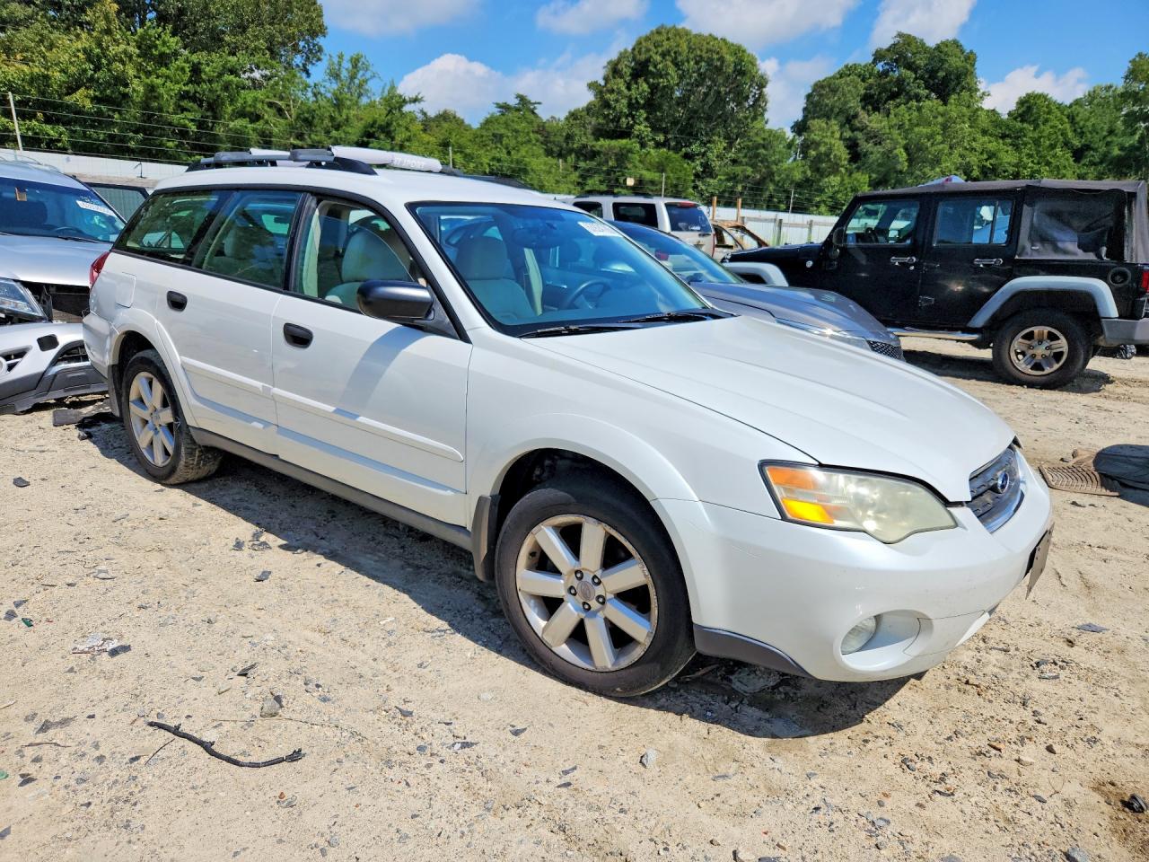 2006 Subaru Legacy Outback 2.5i White vin: 4S4BP61C467327206