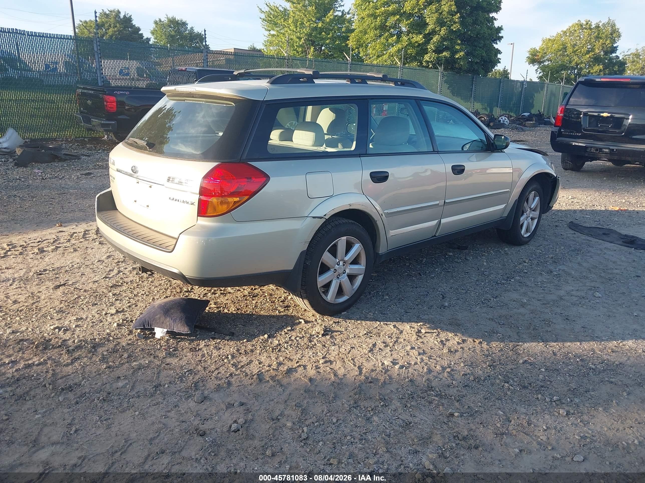 2006 Subaru Outback 2.5i Gold vin: 4S4BP61C467358830