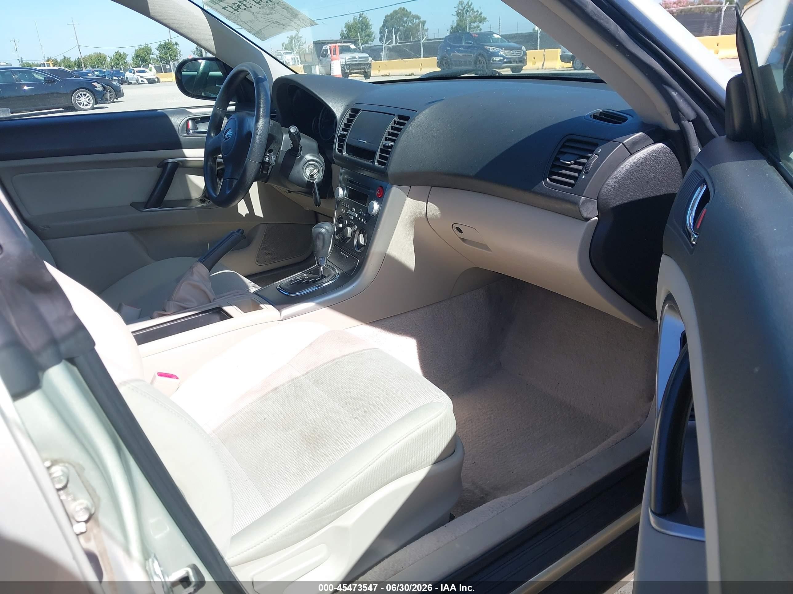2007 Subaru Outback 2.5i Basic Beige vin: 4S4BP61C477329619