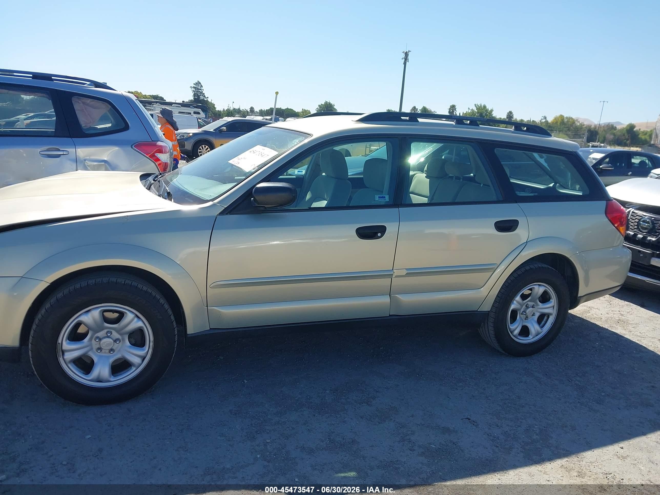 2007 Subaru Outback 2.5i Basic Beige vin: 4S4BP61C477329619